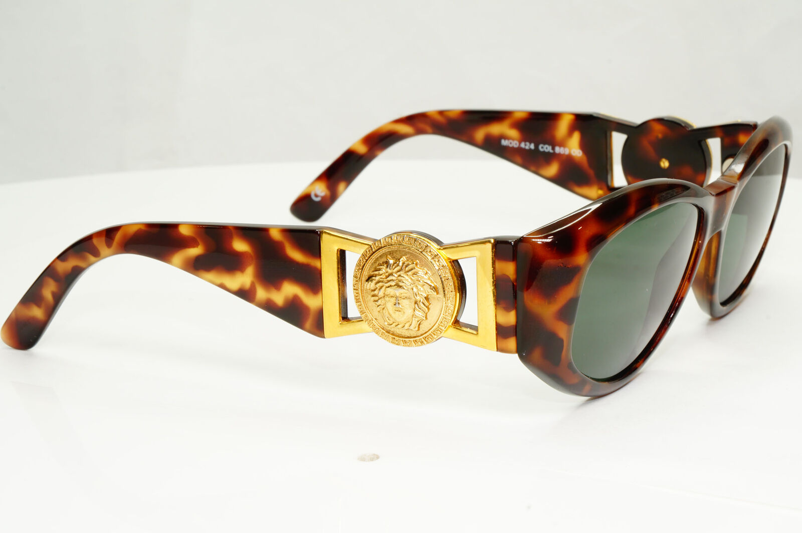 Gianni Versace 1993 Tortoisehell Sunglasses Gold Medusa Biggie MOD 424 COL 869OD