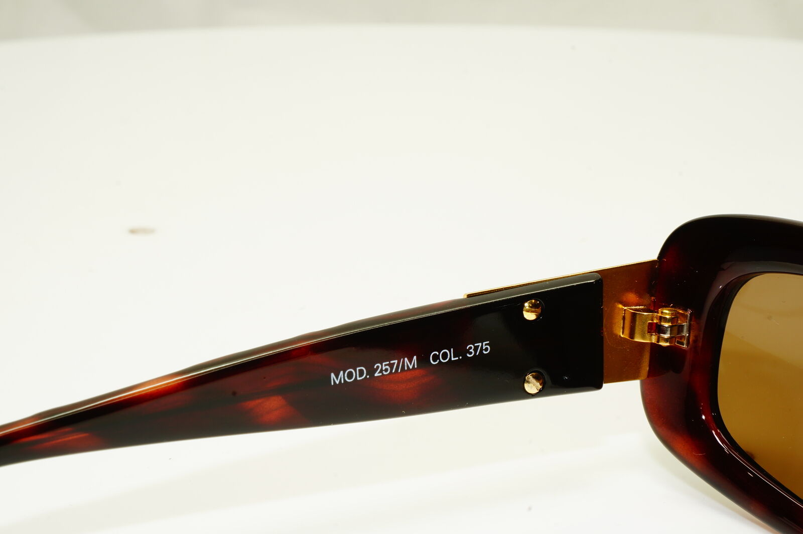 Gianni Versace 1996 Unisex Vintage Gold Medusa Sunglasses MOD 257/M COL 375