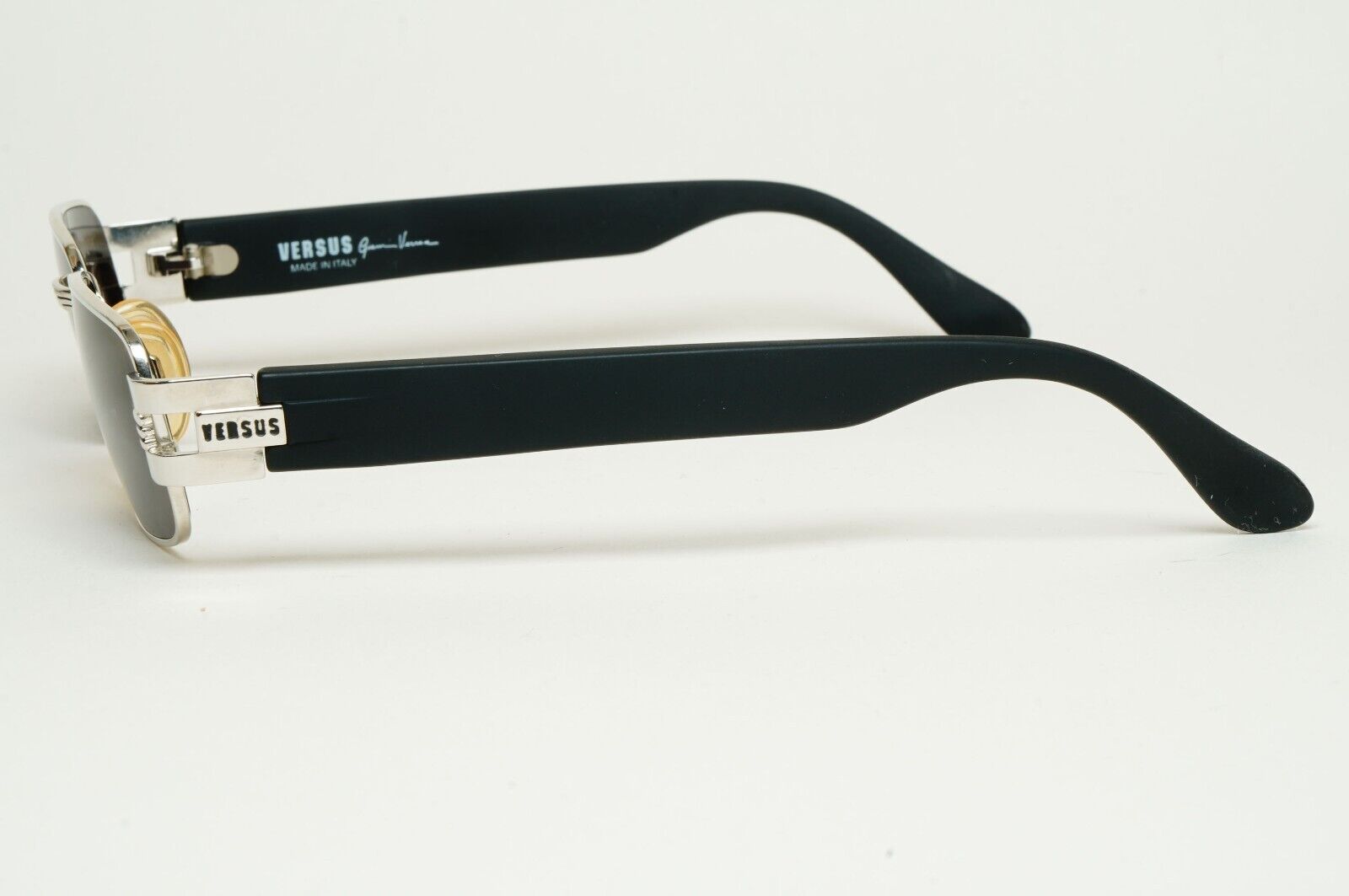 Versus Sunglasses 1996 by Gianni Versace Vintage Silver Black MOD F32 COL 12M