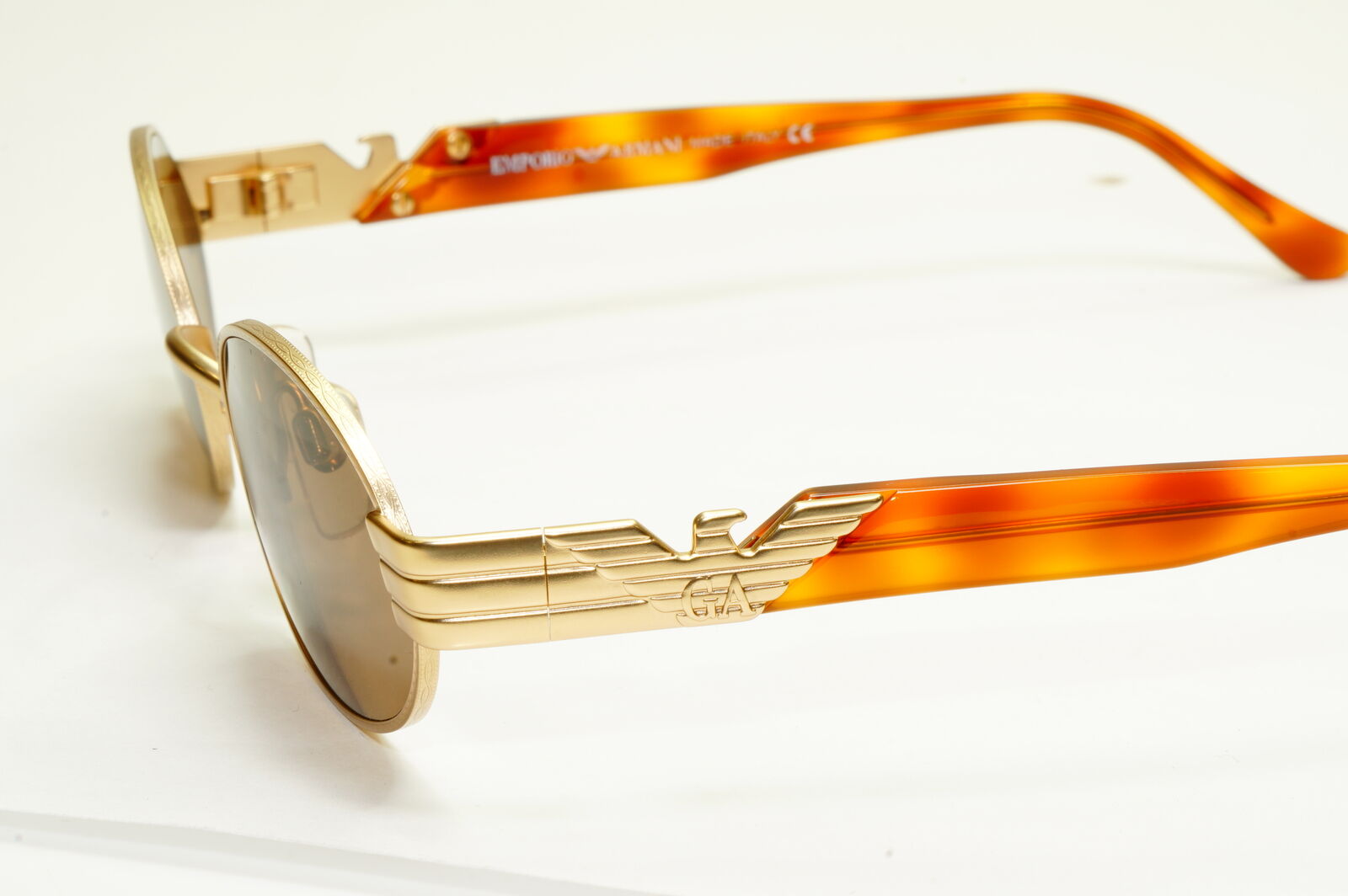 Emporio Armani 1997 Vintage Sunglasses Mens Womens Womens Gold Eagle 054 904