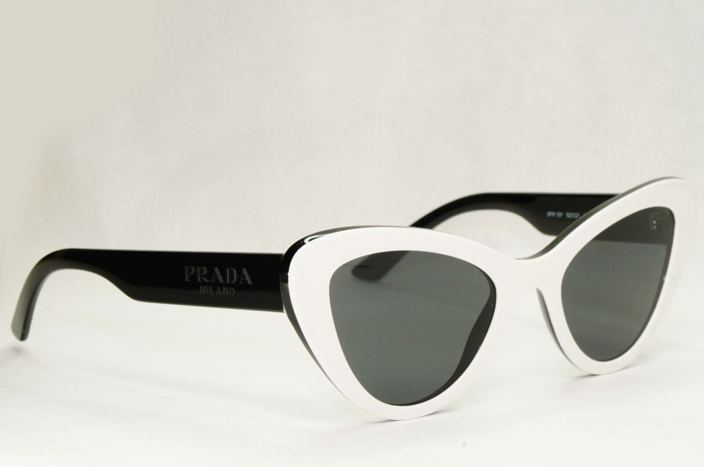 Prada Sunglasses White Black Cat Eye Milano Designer PR13YS SPR 13Y 10A-5S0 [a]
