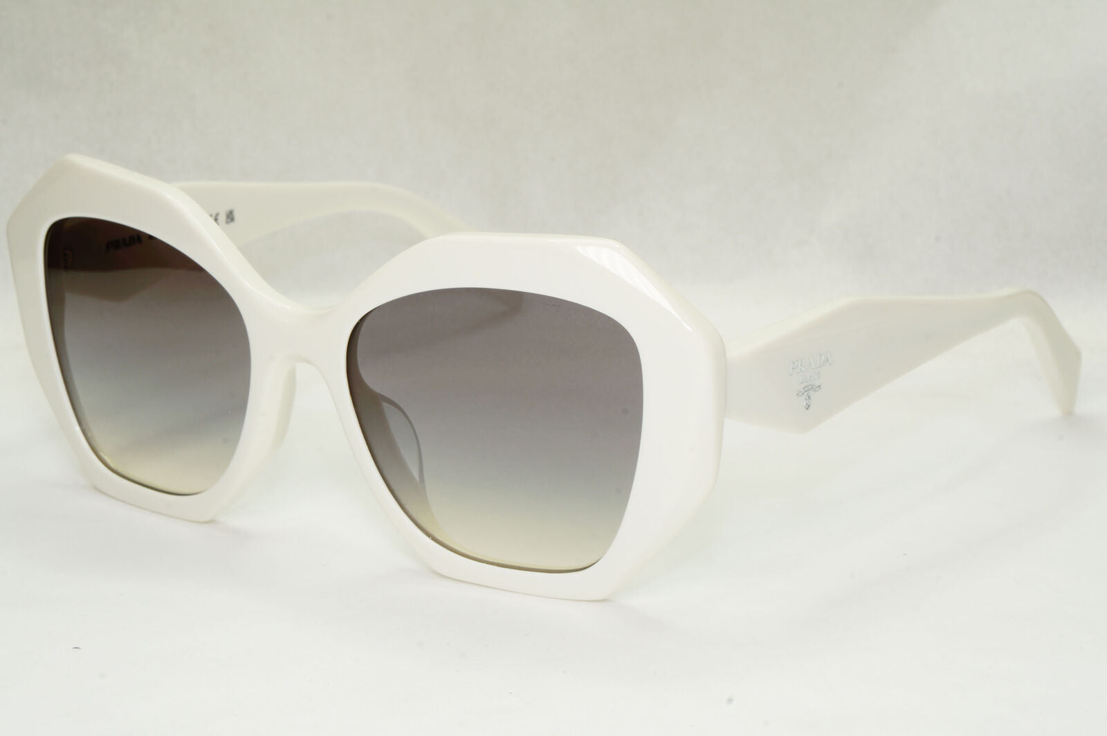 Prada Sunglasses White Symbole Triangle Square Grey PR16WFS SPR 16W-F 142-130