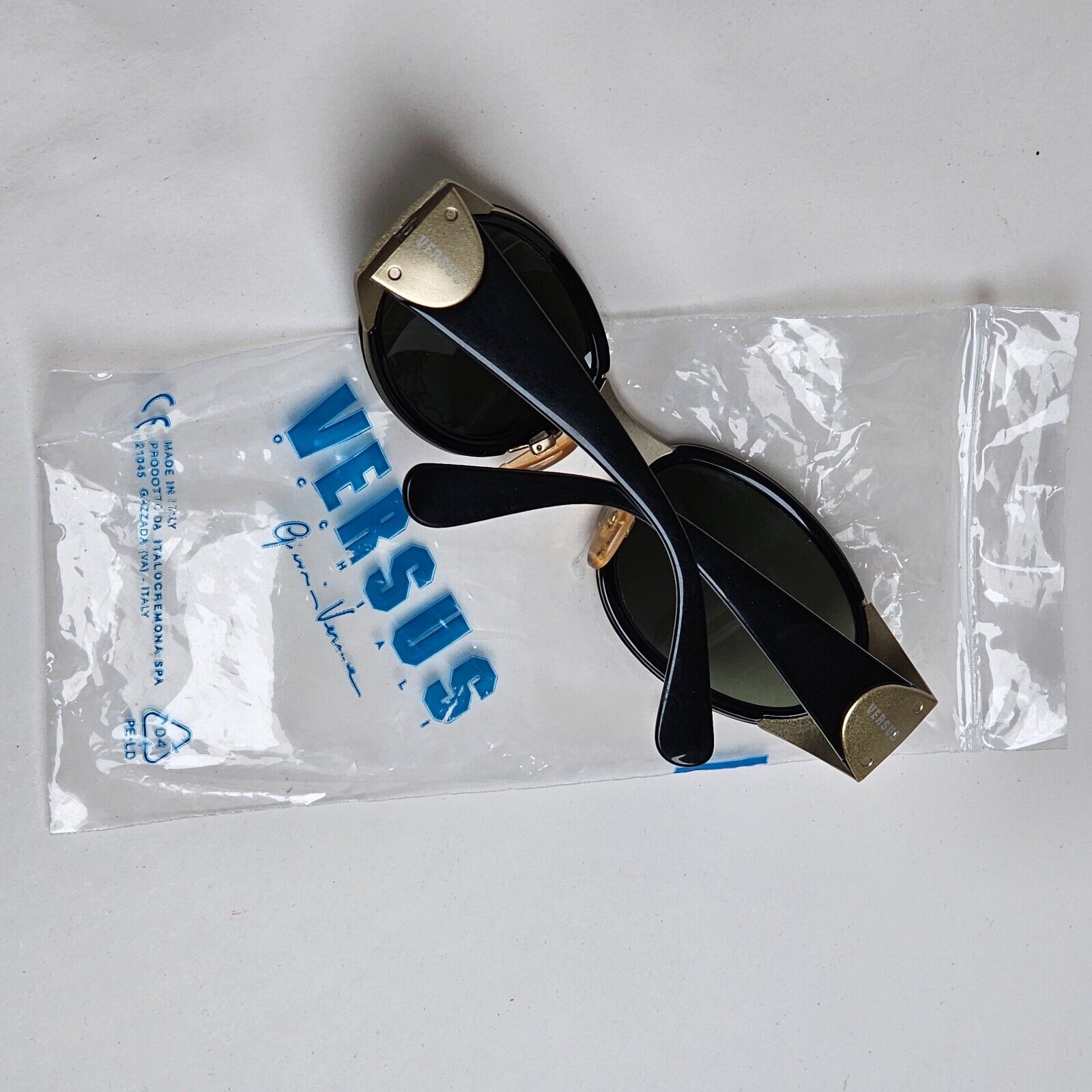 Versus Sunglasses 1996 by Gianni Versace Vintage Black Bronze MOD R50 COL 86M