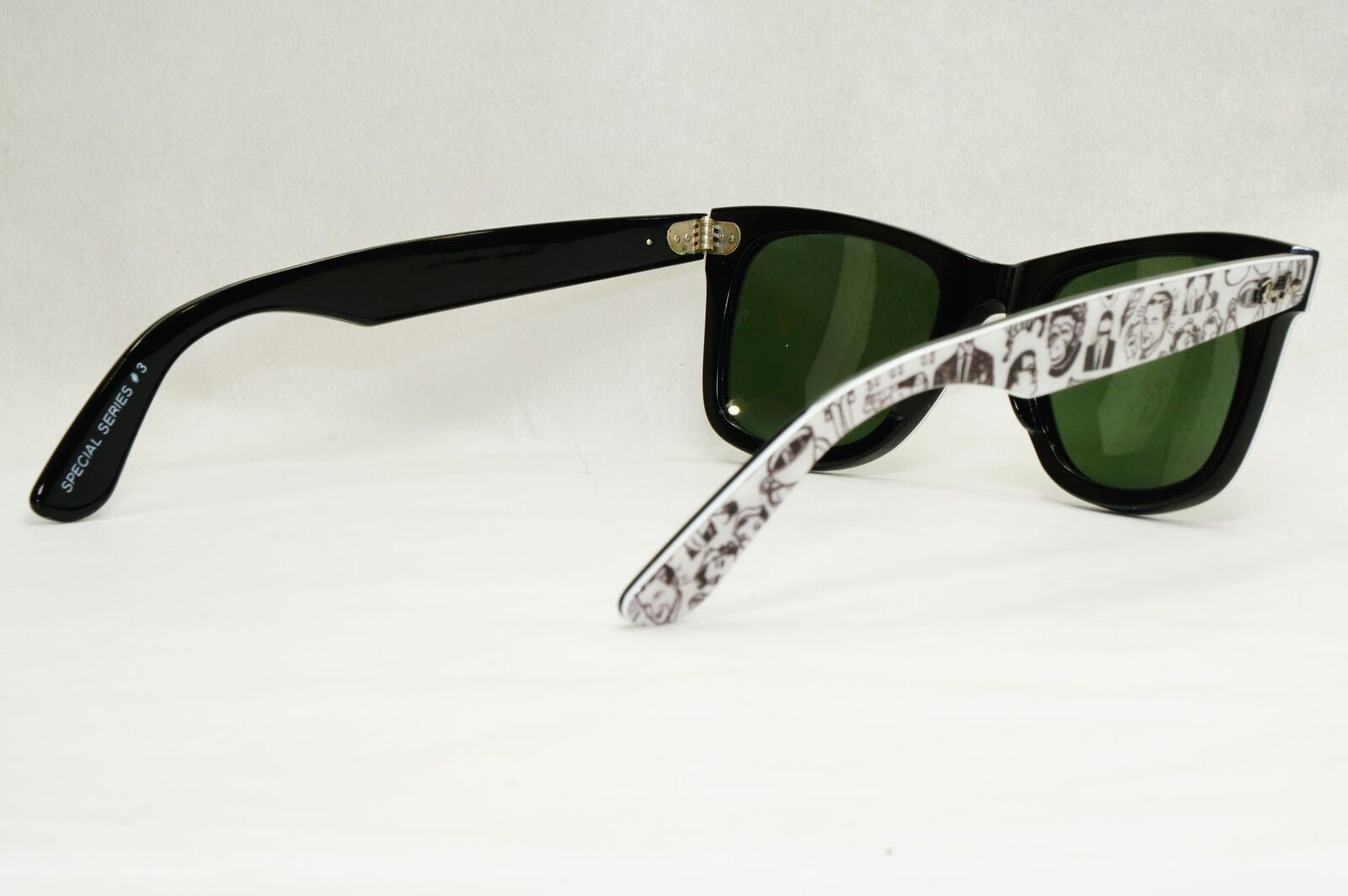 Ray-Ban Sunglasses Rare Prints Comics White Black Green RB 2140 1047 200124