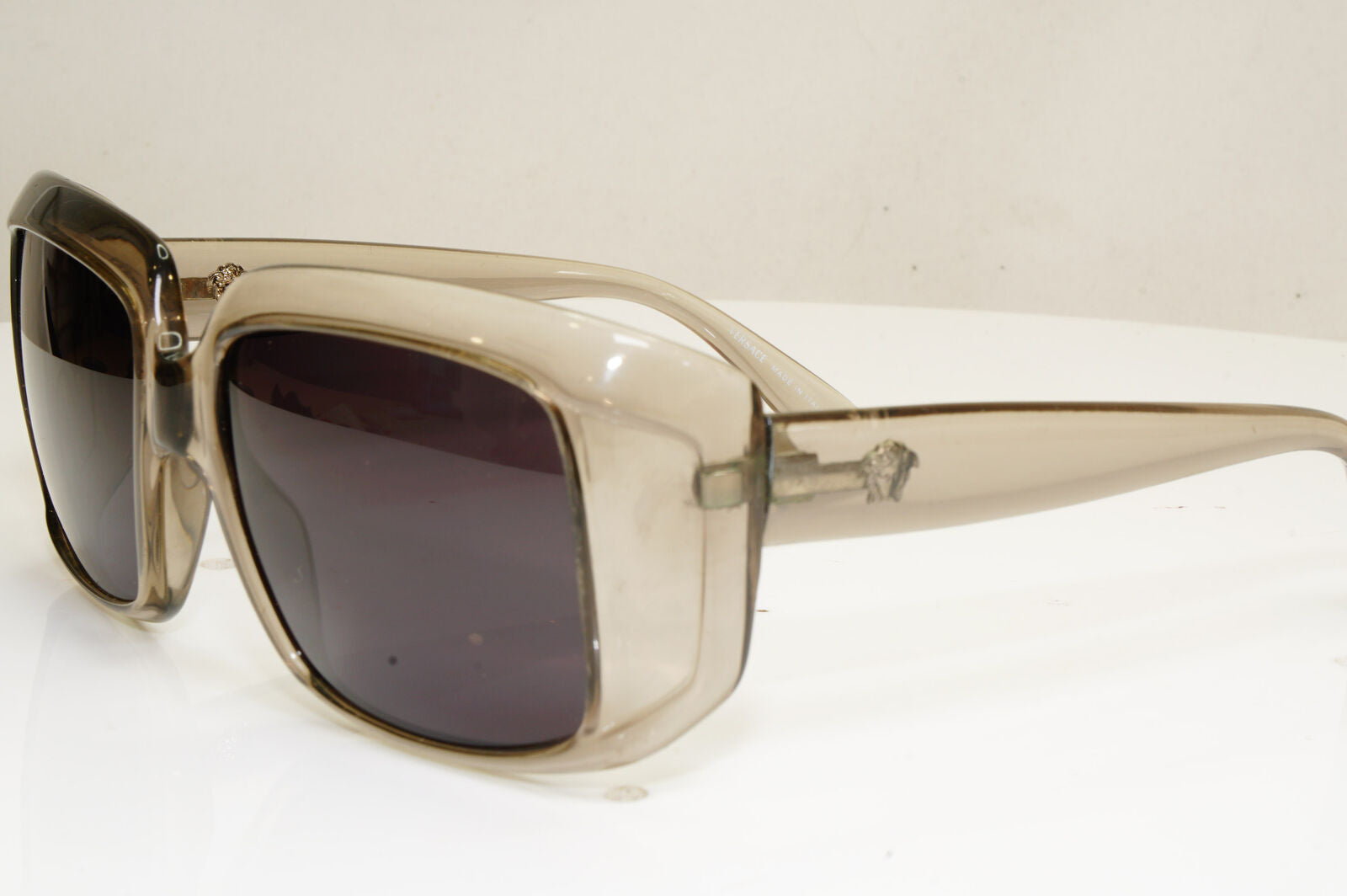 Authentic VERSACE Womens Vintage Medusa Sunglasses Grey Square 4034 228/11 29826