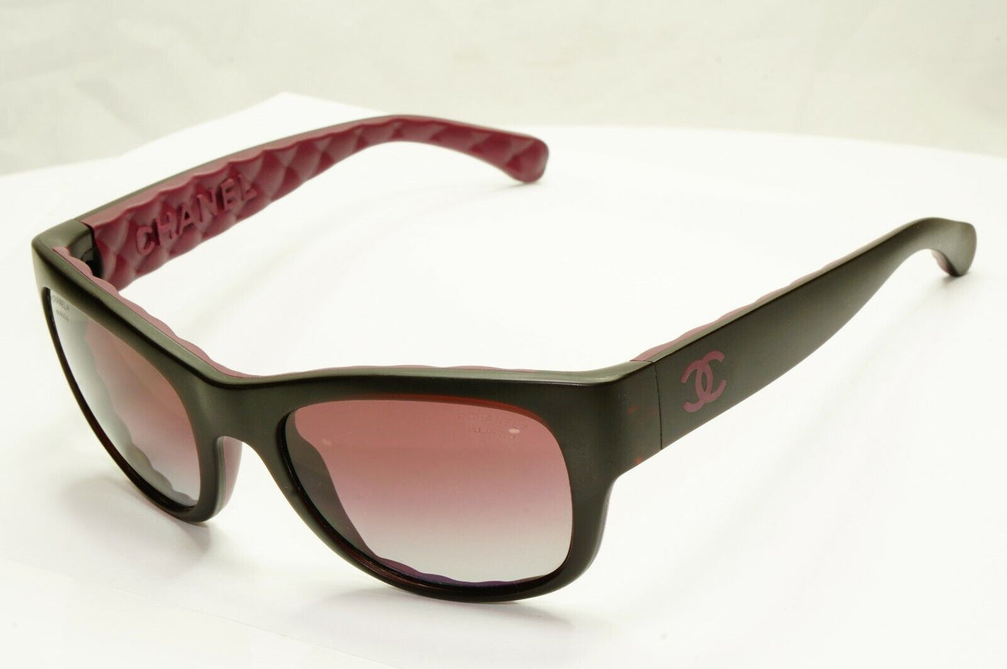 Chanel Polarised Black Burgundy Sunglasses Bordo Square 6049 1480/Z9 25663