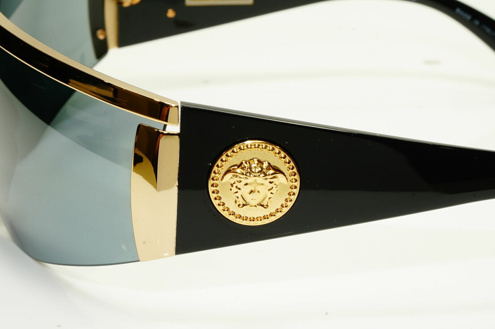 Versace Sunglasses Gold Medusa Shield Black 1996 Tribute 2197 1000/6G [a] 38875