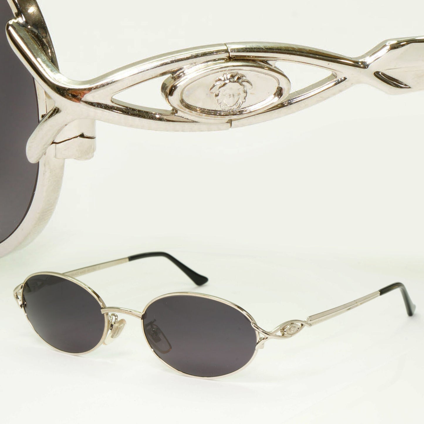 Gianni Versace 1995 Sunglasses Vintage Silver Black Metal Oval MOD H41 COL 26M A