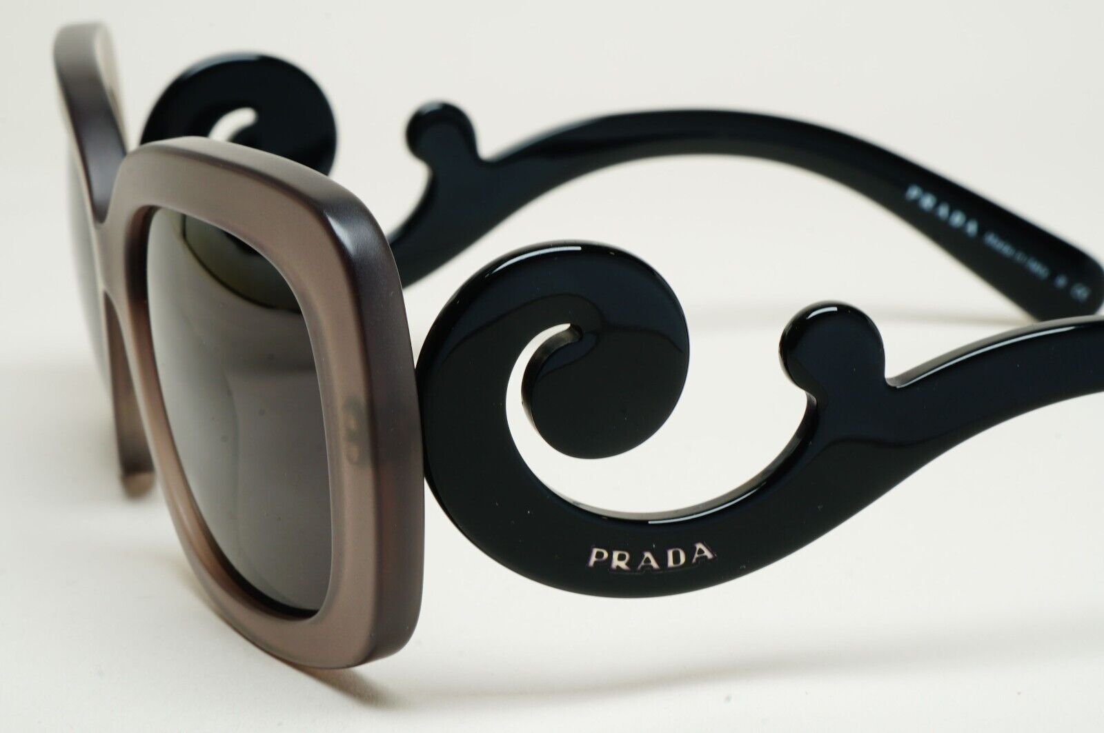 Prada Sunglasses Baroque Swirl Brown Black Square PR27OS SPR 27O UBV-4P0 250125