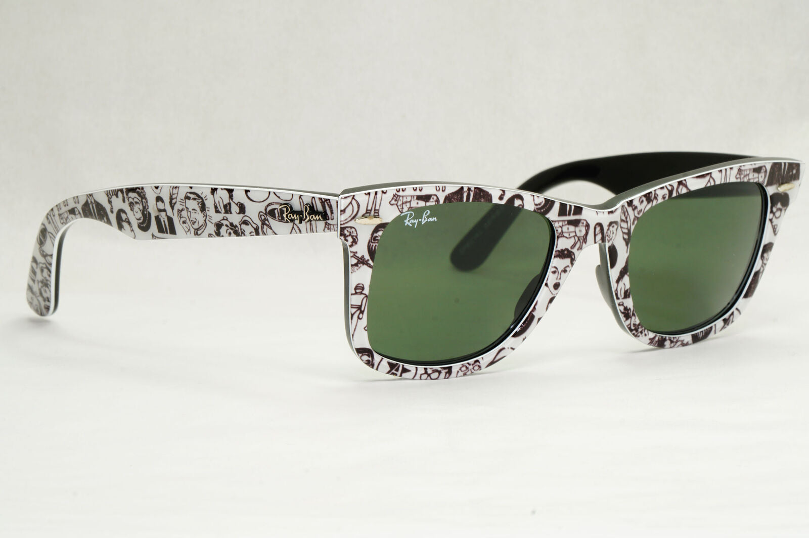 Ray-Ban Sunglasses Rare Prints Comics White Black Green RB 2140 1047 200124