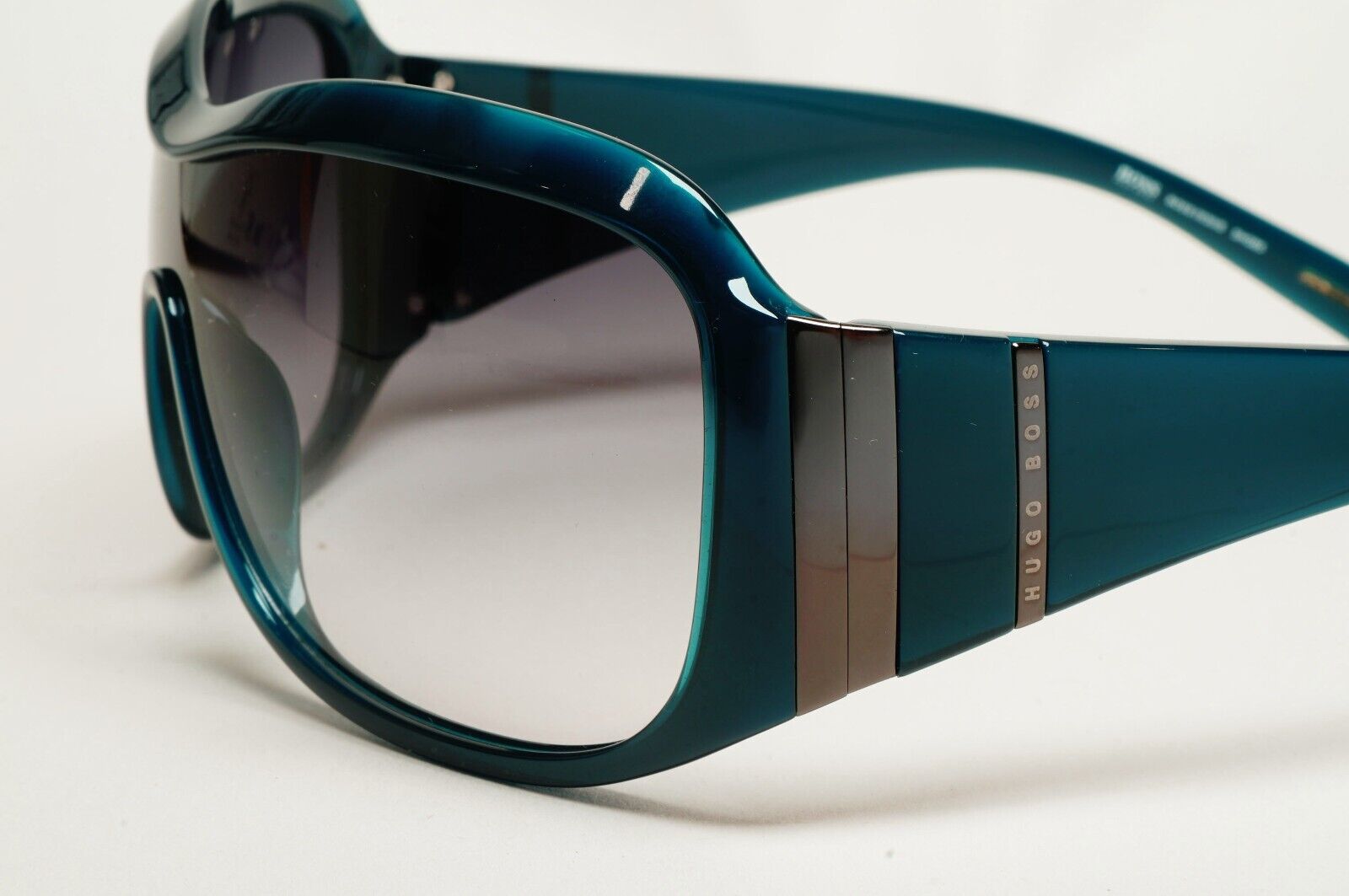 Hugo Boss Sunglasses 2006 Vintage Dark Green Teal Shield 0030/S SHGB5 211124