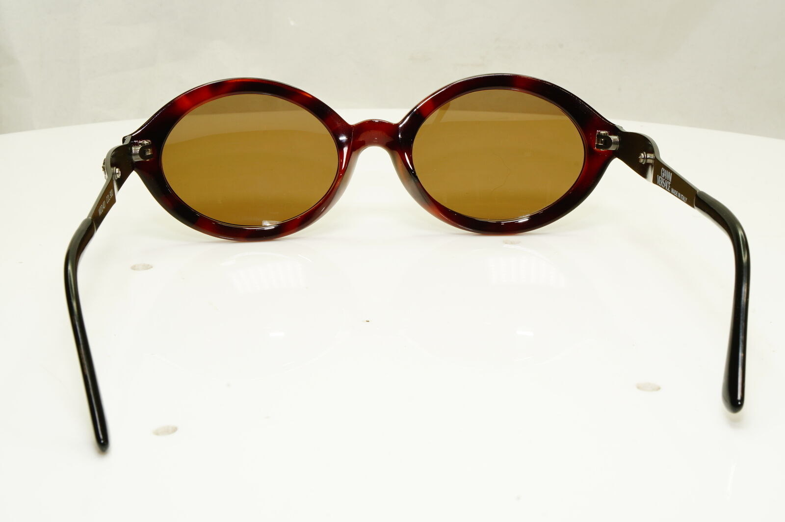 Gianni Versace 1996 Womens Vintage Brown Oval Medusa Sunglasses MOD 401 COL 900
