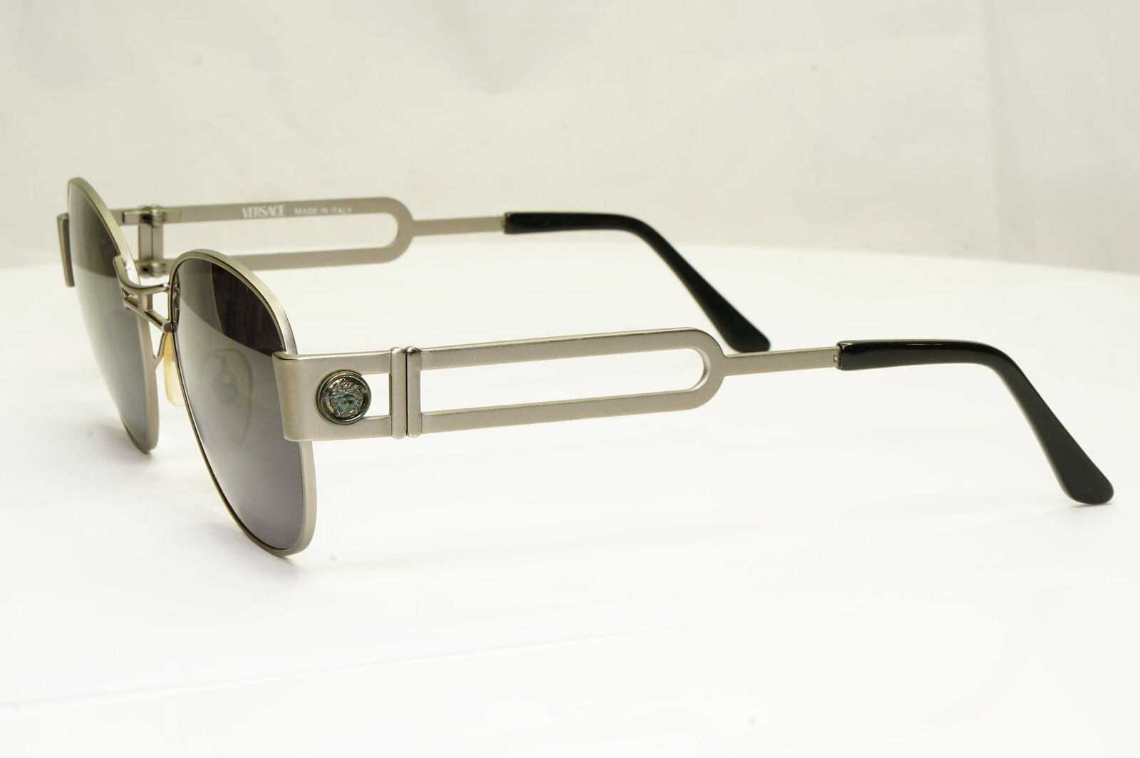 Gianni Versace 1996 Vintage Mens Silver Medusa Metal Sunglasses MOD S57 COL 77M