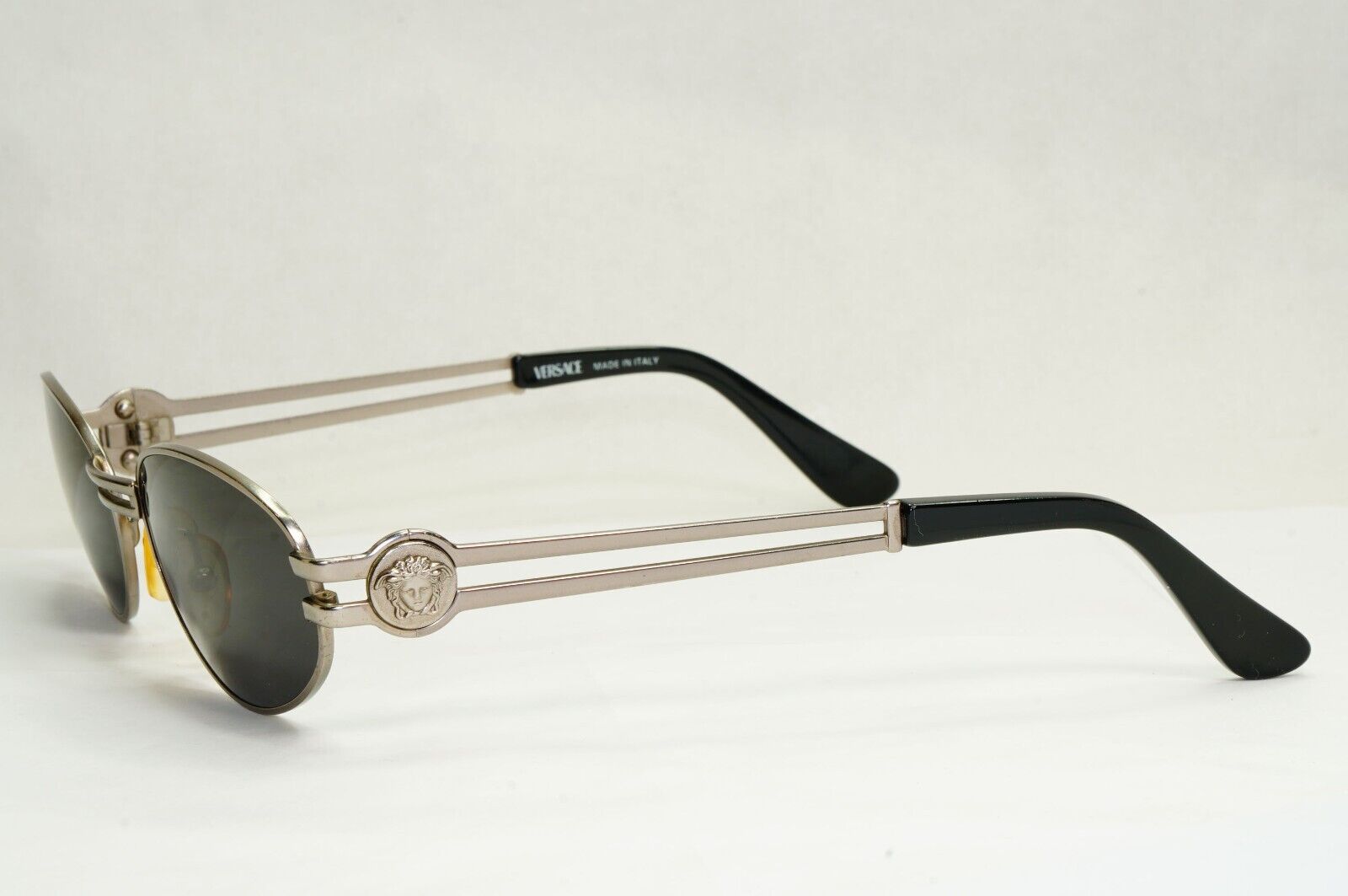 Gianni Versace Sunglasses 1995 Vintage Oval Medusa Gunmetal MOD S41 948 270324