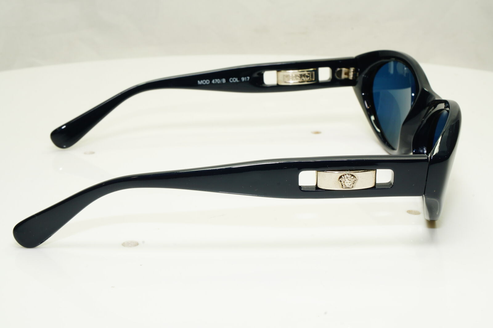 Gianni Versace 1996 Unisex Vintage Blue Medusa Sunglasses MOD 470/B COL 917