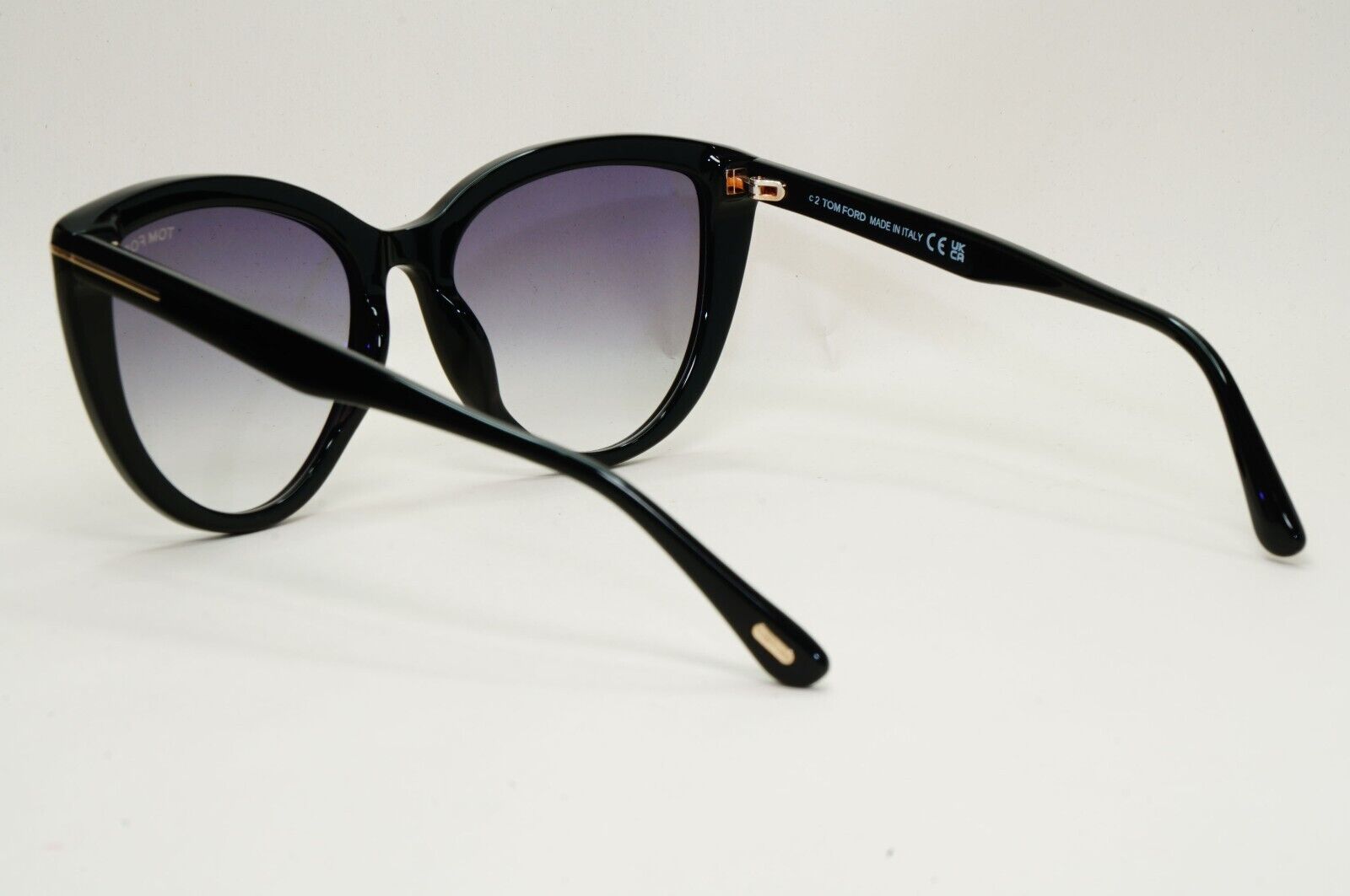 Tom Ford Sunglasses Isabella-02 Black Grey Gradient Cat Eye FT0915 TF 915 01B
