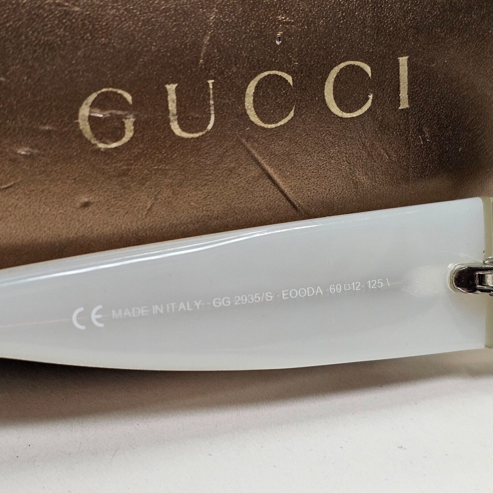 Gucci Sunglasses 2005 Vintage Cream White Black Unisex GG 2935/S EOODA 041124