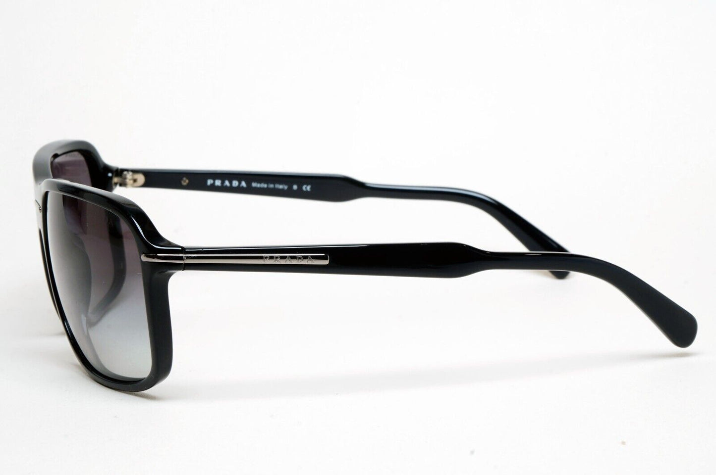 Prada Sunglasses 2011 Vintage Black Navigator Grey PR02NS SPR 02N 1AB-3M1 060125