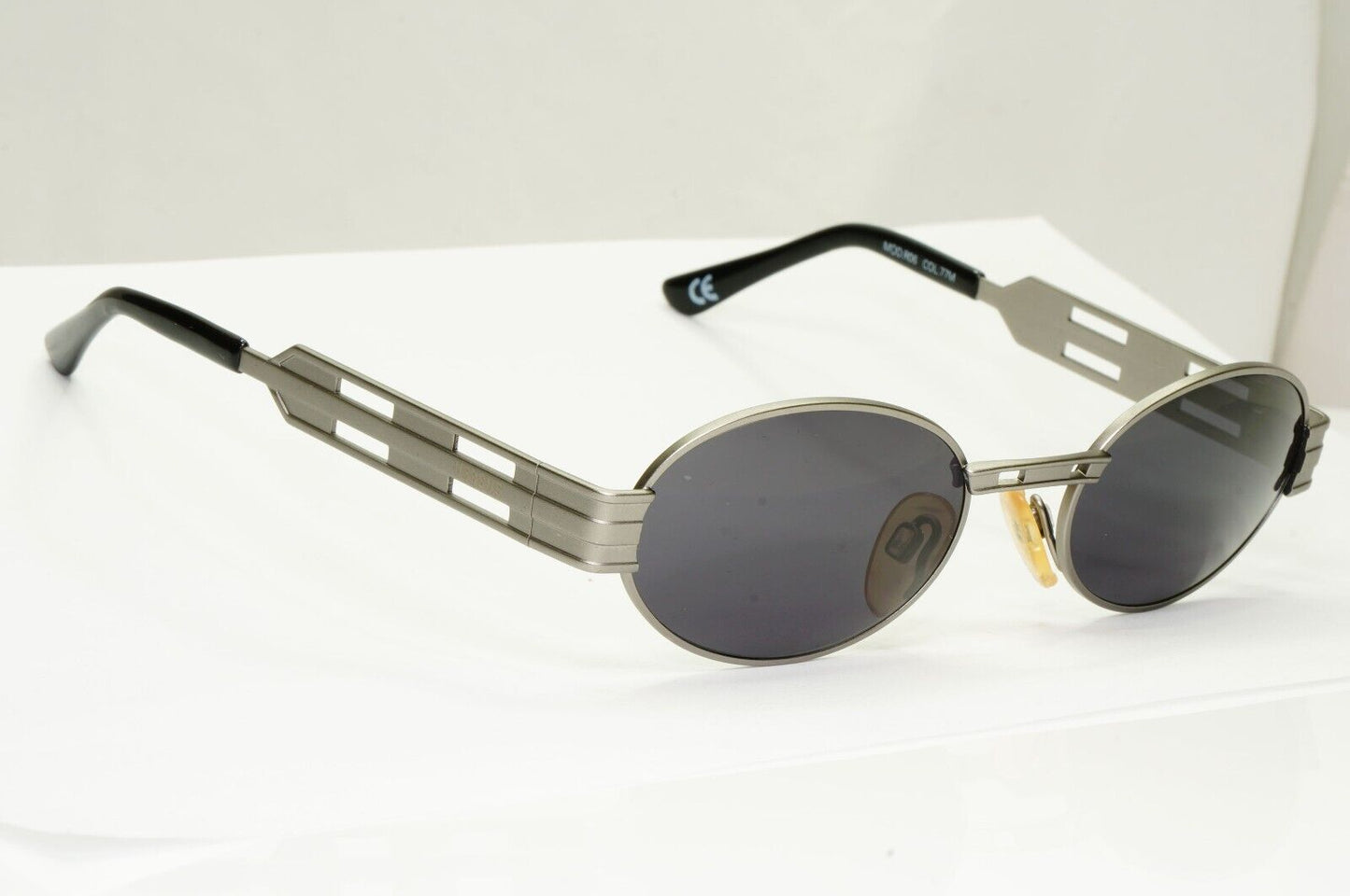 Versus 1996 by Gianni Versace Vintage Grey Black Sunglasses MOD R06 COL 77M