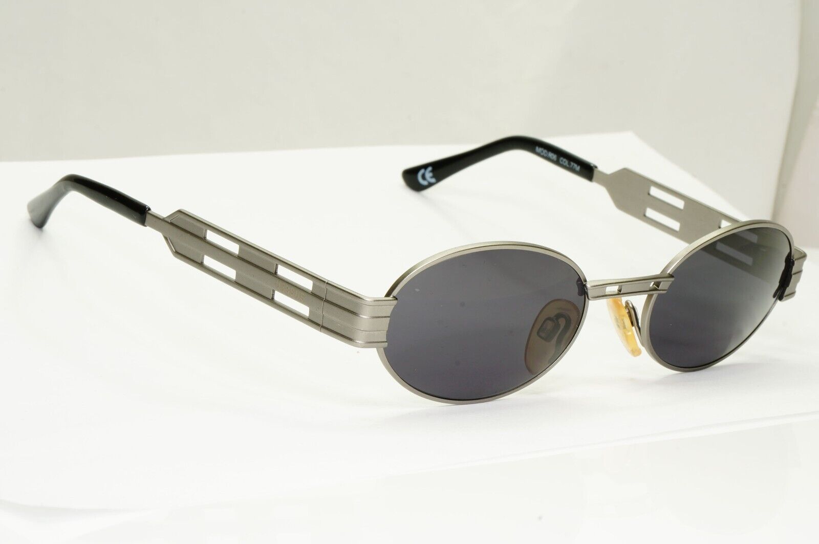 Versus 1996 by Gianni Versace Vintage Grey Black Sunglasses MOD R06 COL 77M