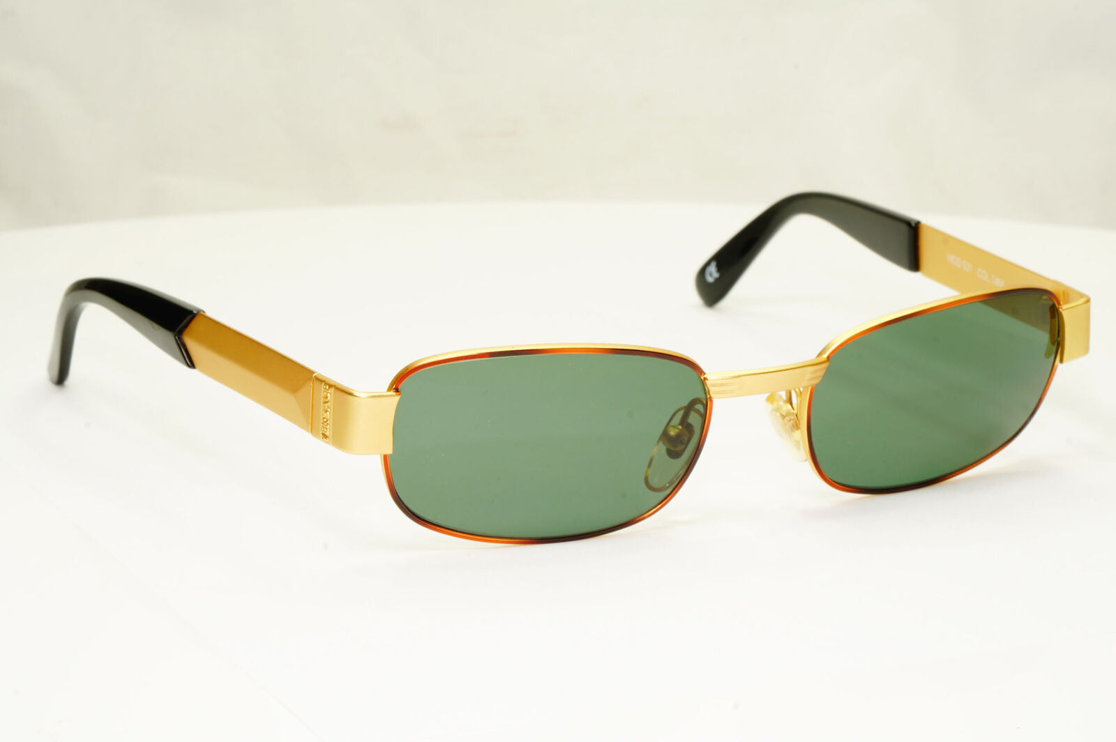 Gianni Versace 1996 Vintage Unisex Gold Rectangle Sunglasses MOD S31 COL 14M