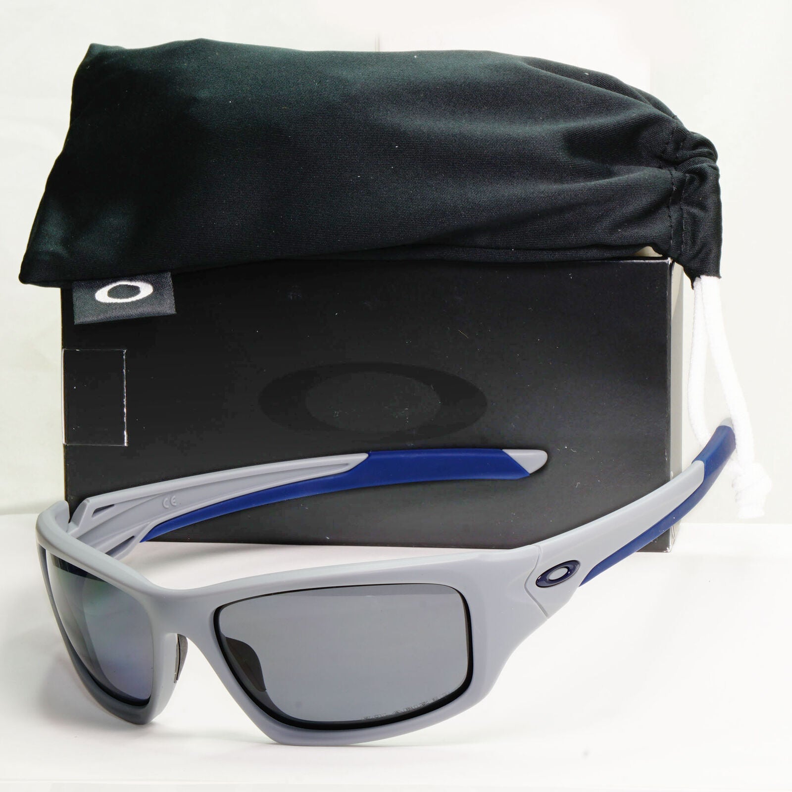 Oakley Valve Polarised Sunglasses Grey Fog Matte Blue Sport Wrap OO 9236 05