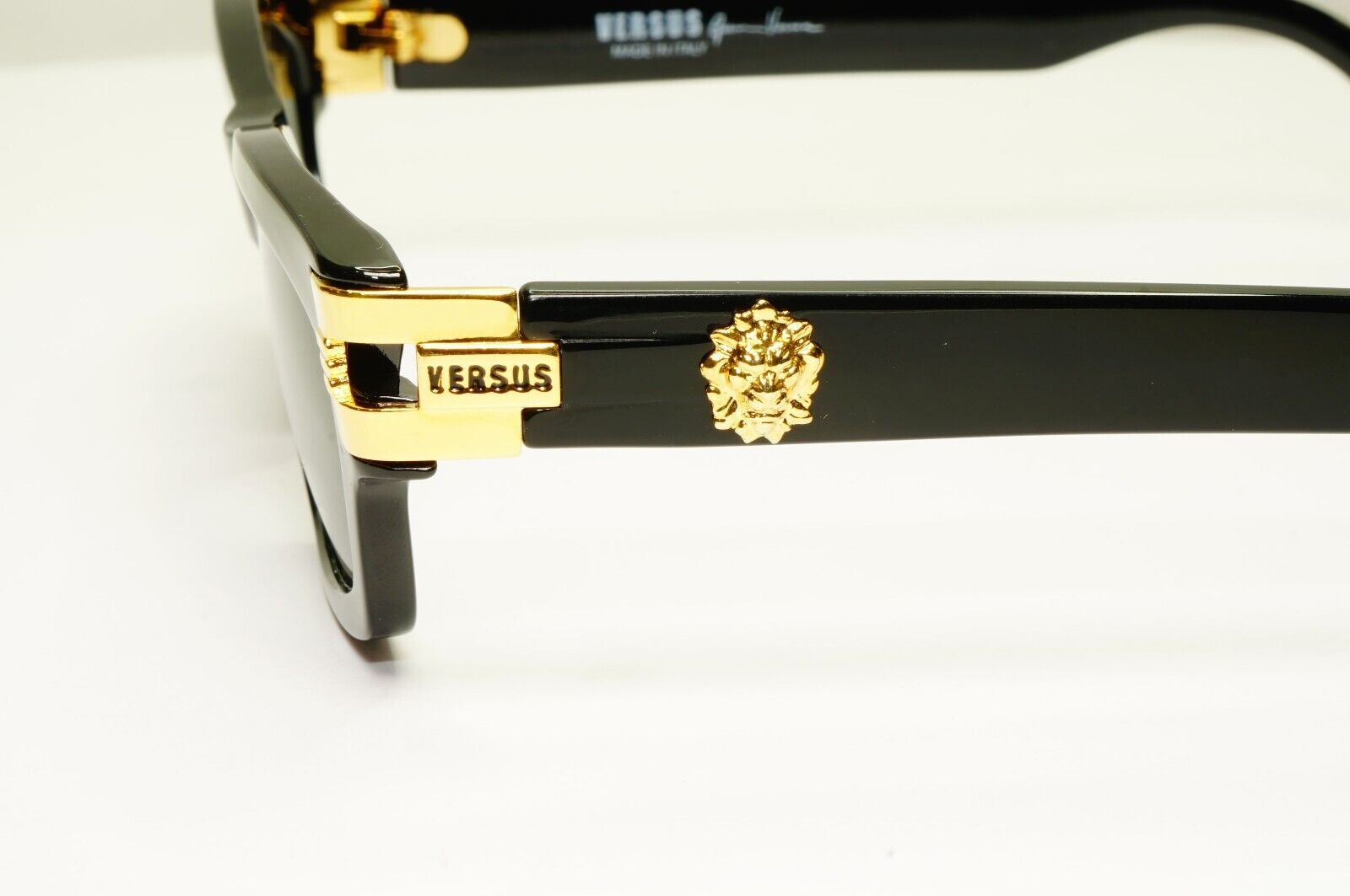 Versus by Gianni Versace 1996 Sunglasses Gold Lion Black MOD E29 COL G52 [A]