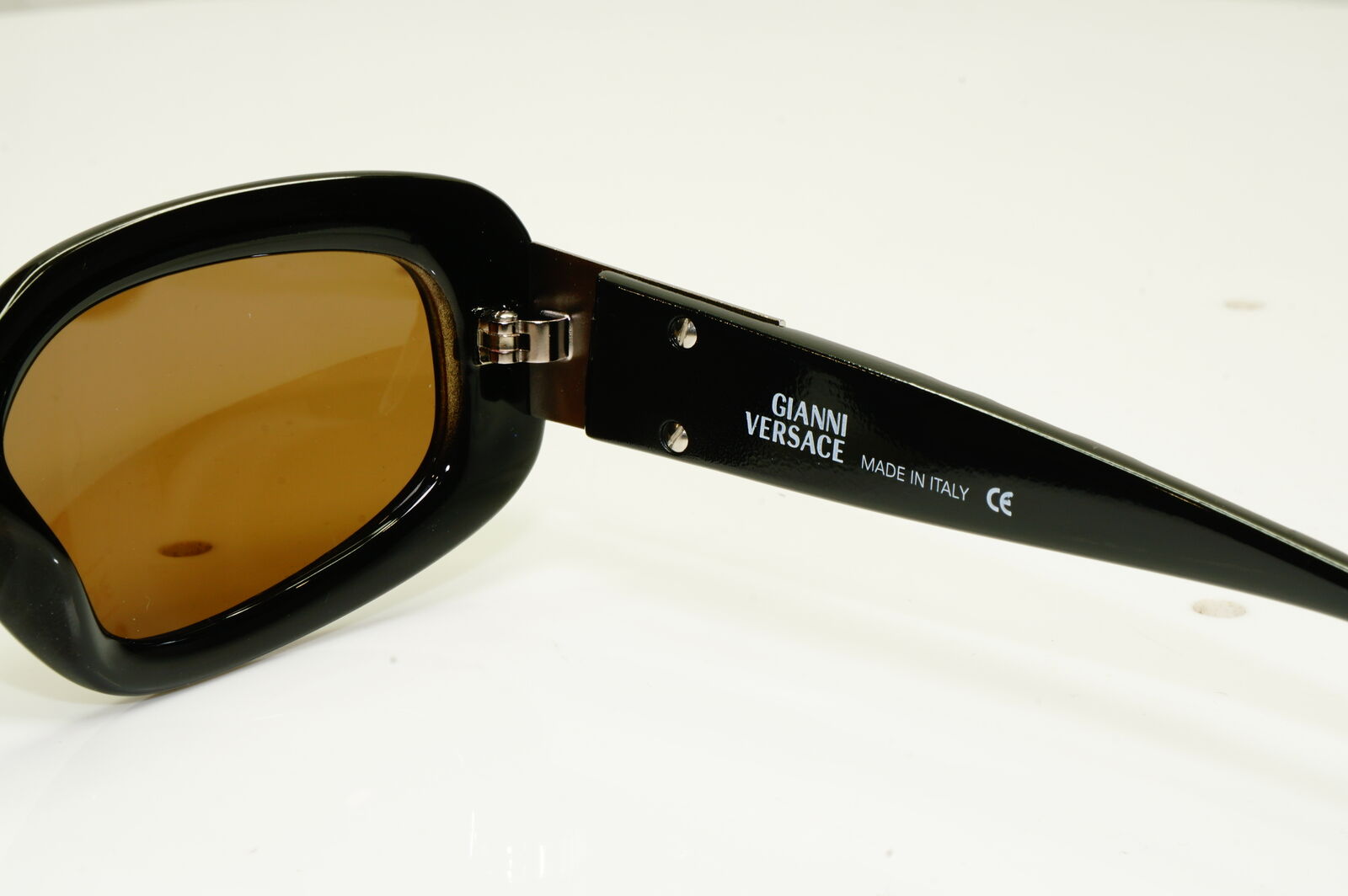 Gianni Versace 1996 Unisex Vintage Brown Medusa Sunglasses MOD 256/M COL 382