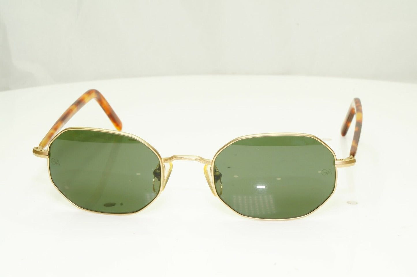 Authentic Giorgio Armani 1997 Vintage Sunglasses Gold Men Women 664 904/31