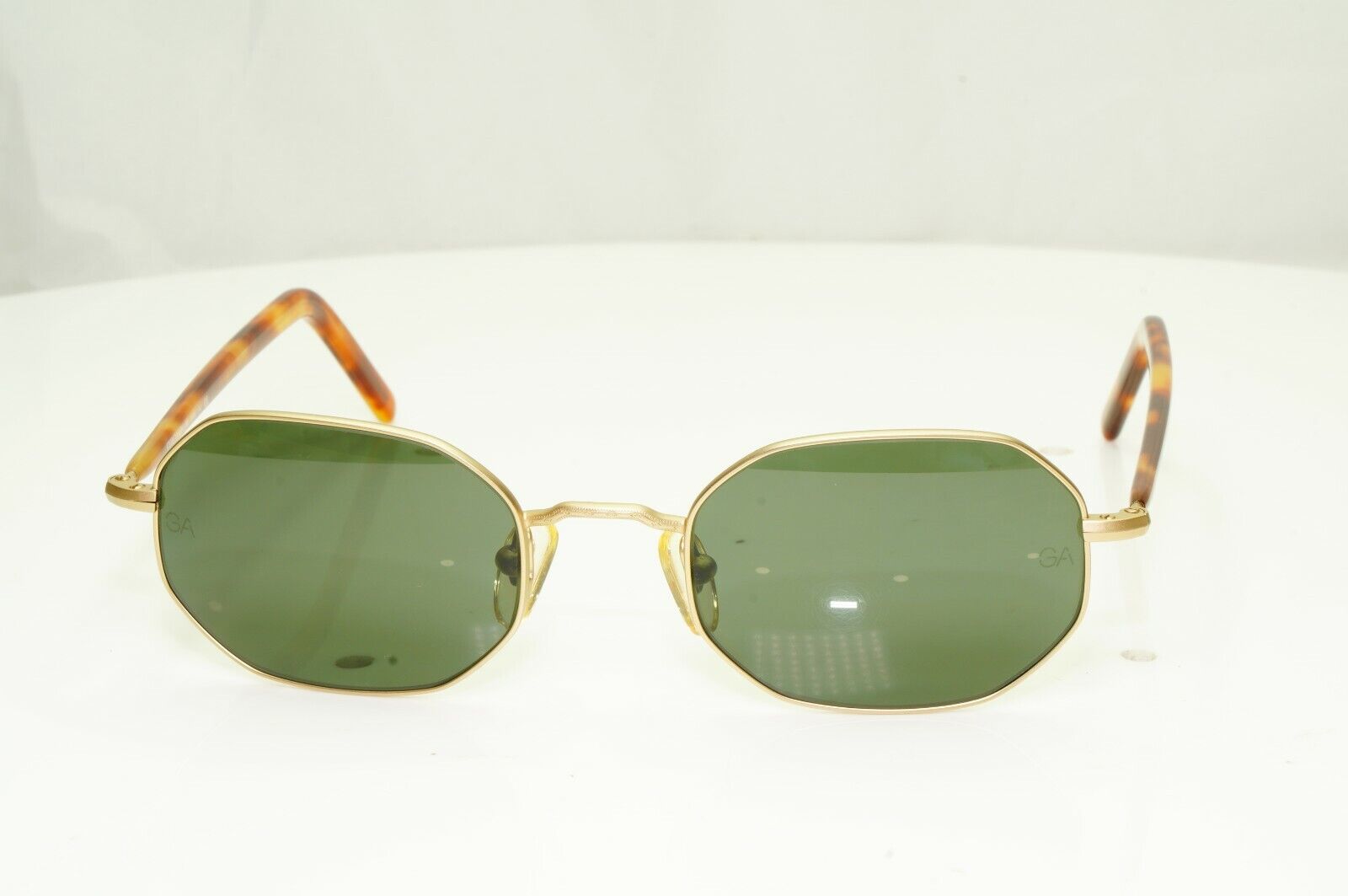 Authentic Giorgio Armani 1997 Vintage Sunglasses Gold Men Women 664 904/31