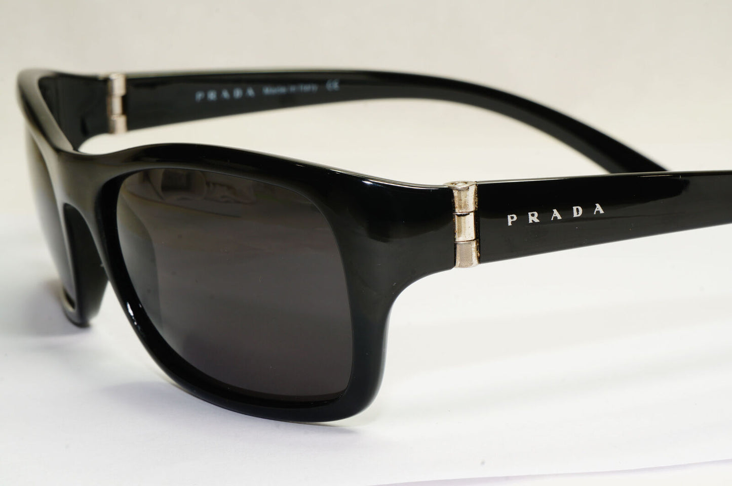 Prada Sunglasses 2005 Vintage Black Square Glossy PR11FS SPR 11F 1AB-1A1 190224