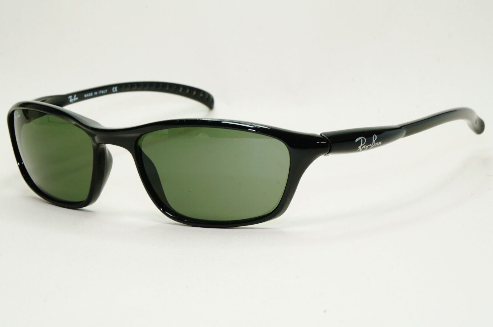 Ray-Ban Sunglasses 2005 Vintage Black Green Glass RB 2046 Cutters 601 011124