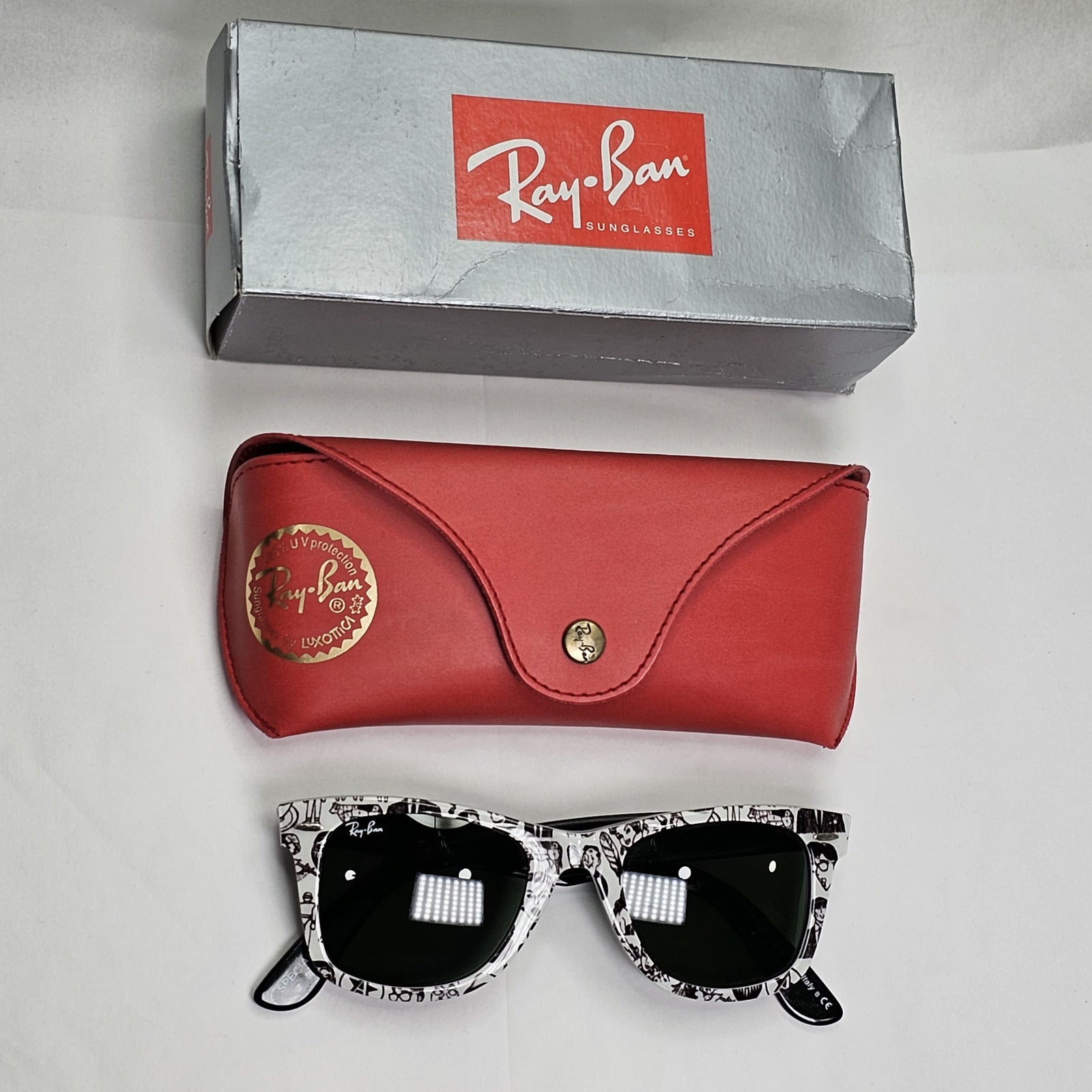 Ray-Ban Sunglasses Rare Prints Comics White Black Green RB 2140 1047 200124