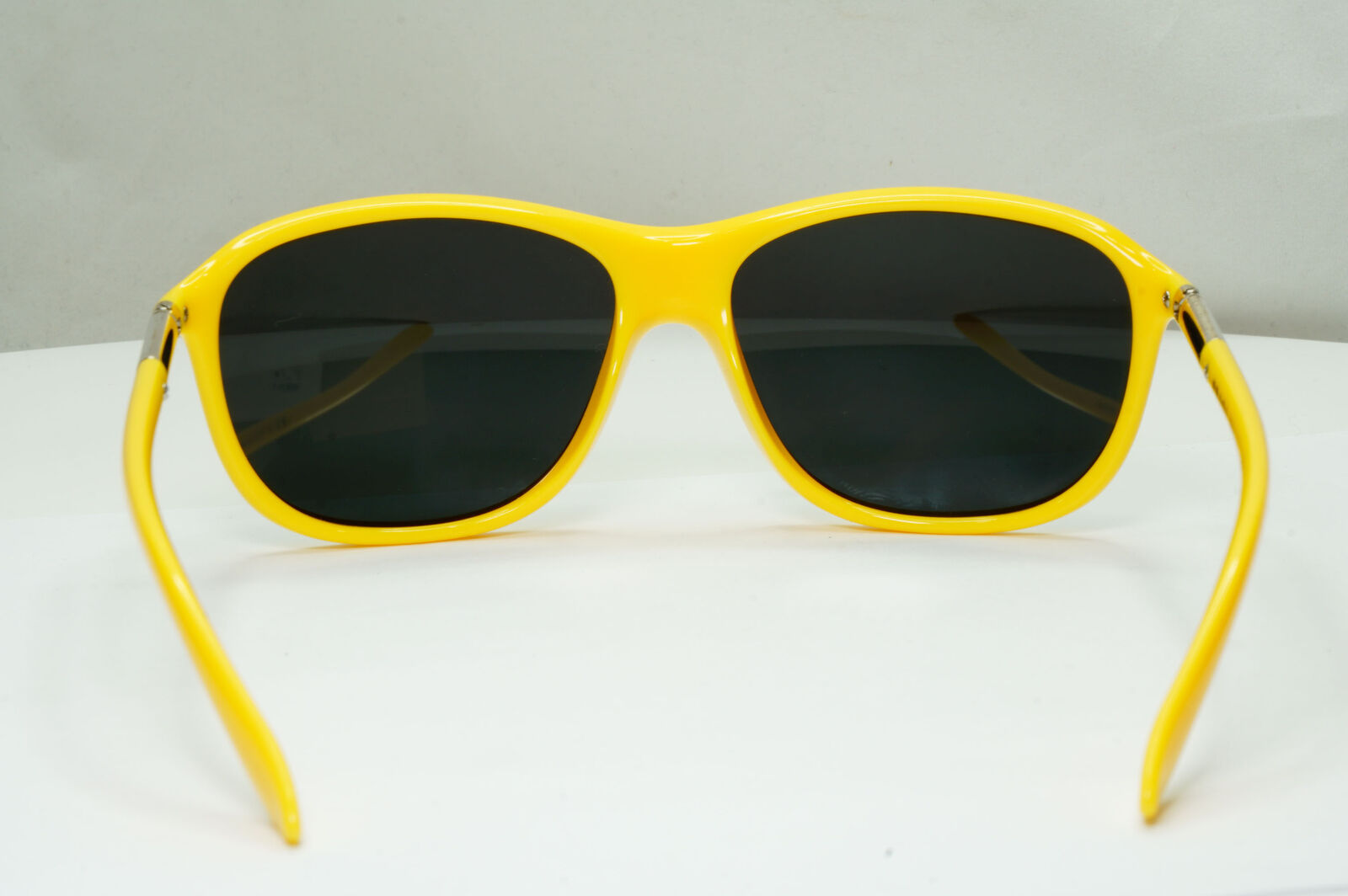 Prada 2011 Sunglasses Black Yellow Square Wrap PR08MS SPR 08M GKD-3M1 240123