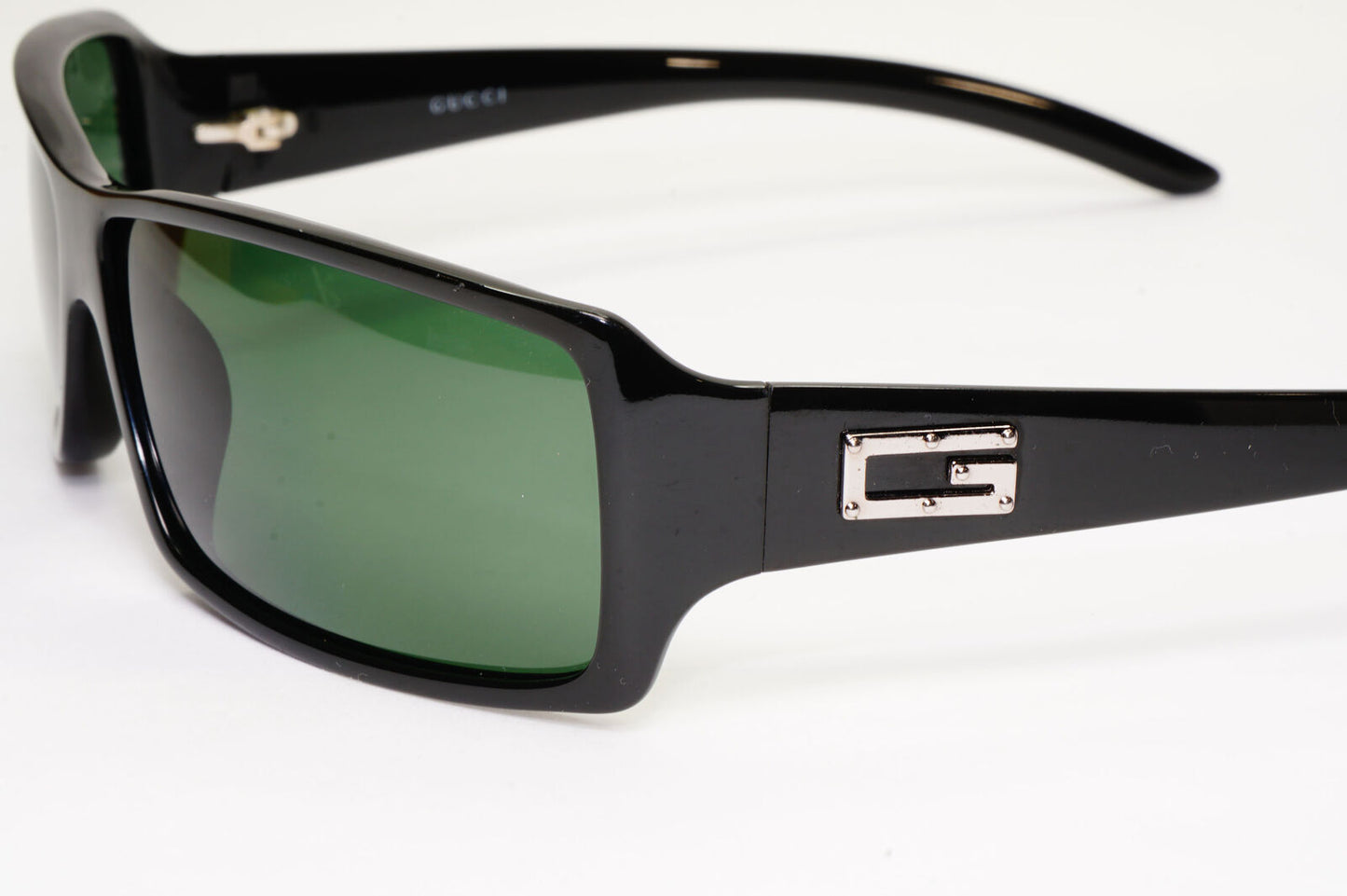 Gucci 1998 Sunglasses Black Green Slim Rectangle Retro GG 2515/S 584 290323
