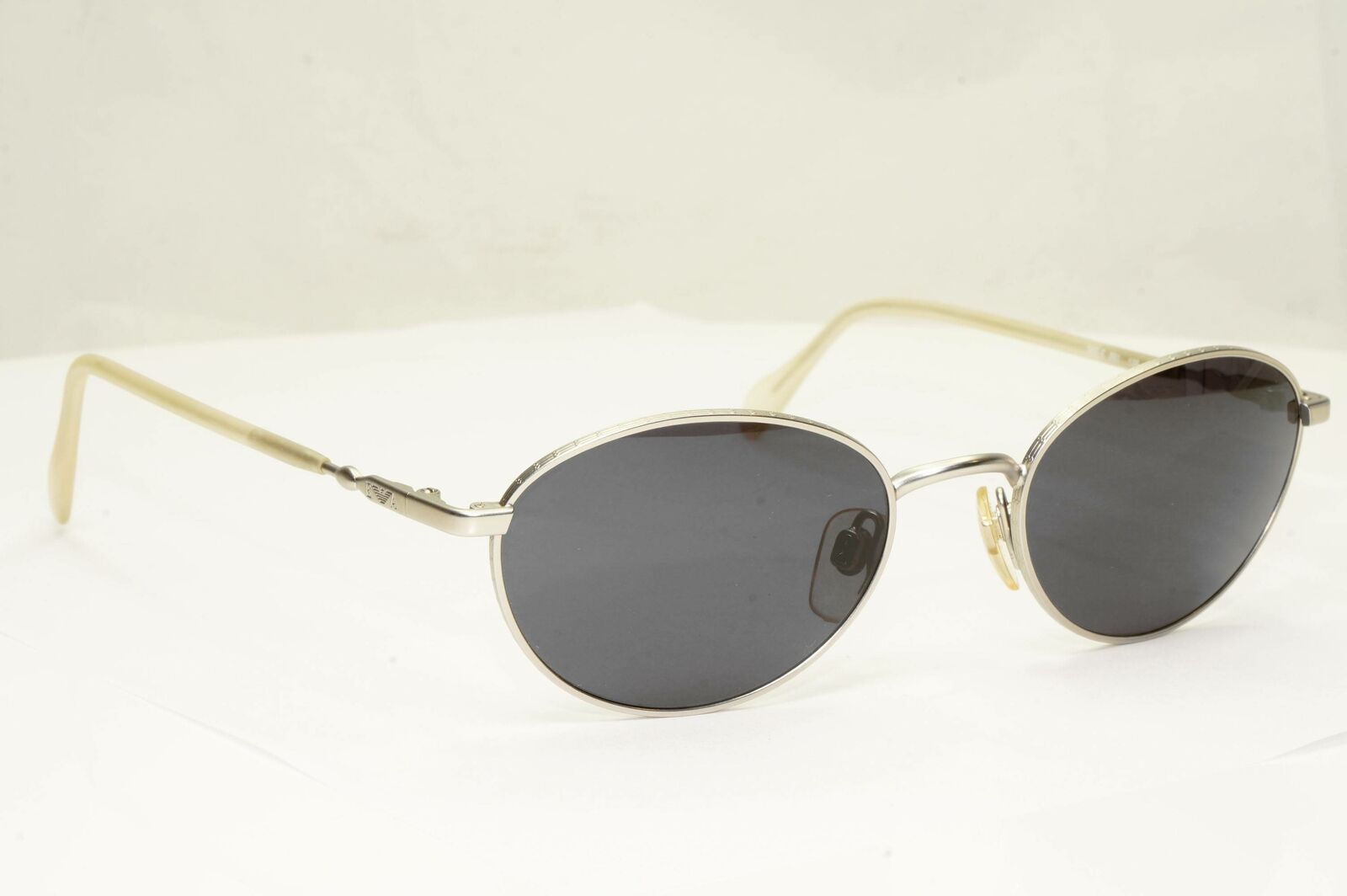 Emporio Armani 1997 Vintage Sunglasses Mens Womens Oval Silver Metal 069-S 881
