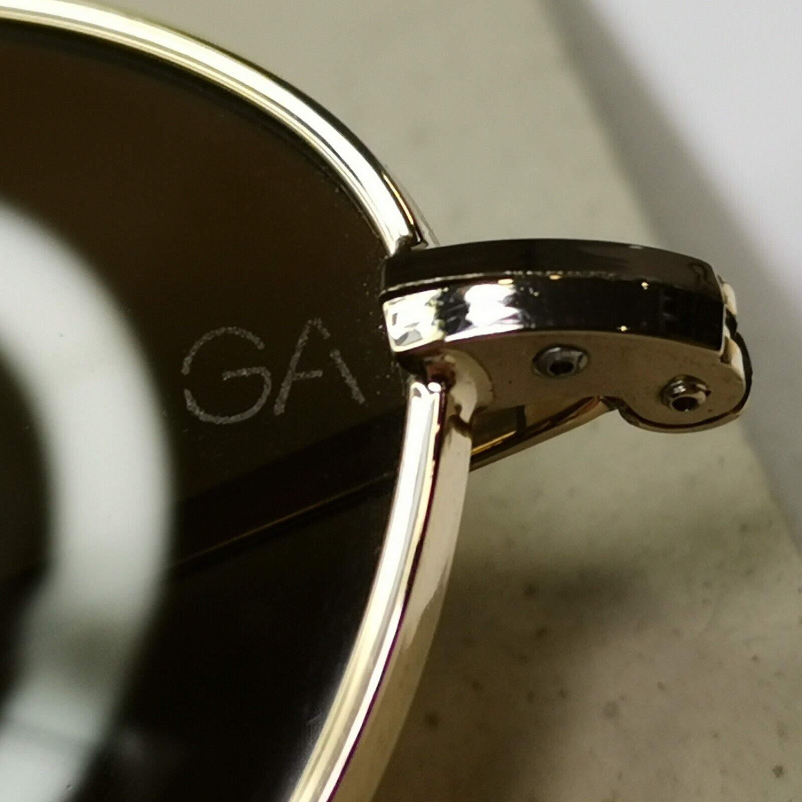 Authentic Giorgio Armani 1997 Vintage Sunglasses Metal Gold Mens Womens 221 743