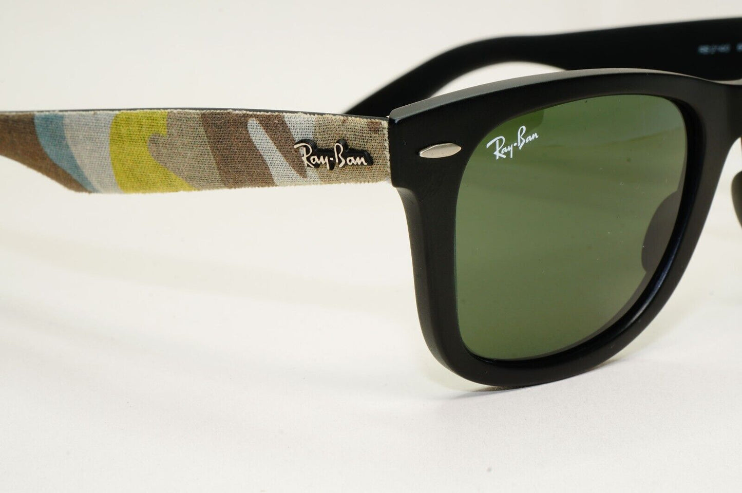 Ray-Ban Sunglasses Wayfarer Black Green Urban Camoflauge RB 2140 6065 50mm