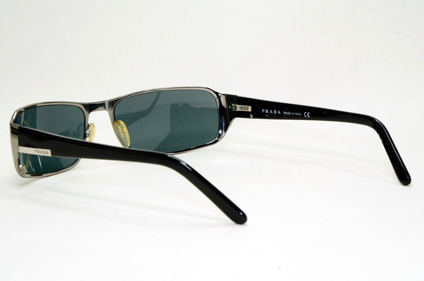 Prada Sunglasses 2006 Vintage Black Gunmetal Grey PR52FS SPR 52F 5AV-1A1 311024