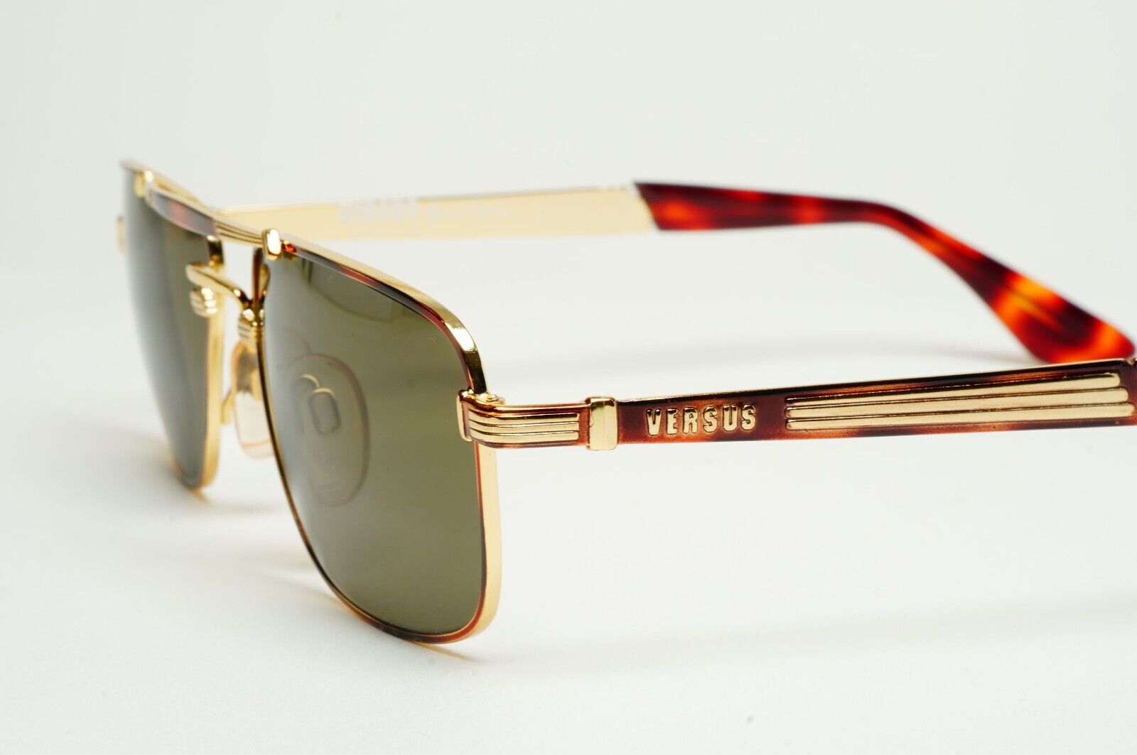 Versus Sunglasses 1996 by Gianni Versace Vintage Navigator Gold MOD F04 COL 34M