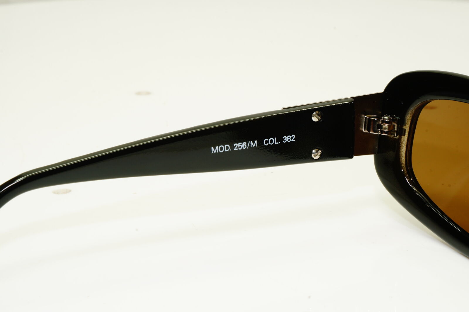 Gianni Versace 1996 Unisex Vintage Brown Medusa Sunglasses MOD 256/M COL 382