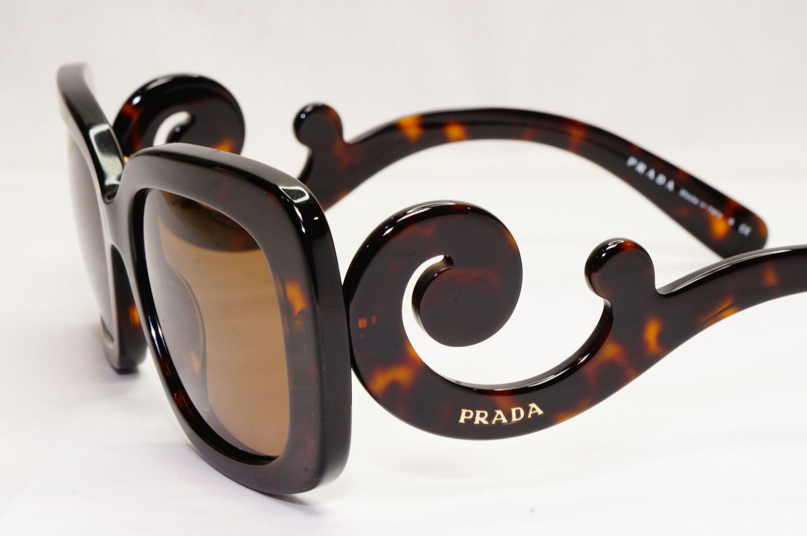 Prada Sunglasses 2012 Baroque Swirl Square PR27OS SPR 27O 2AU-6S1 141223