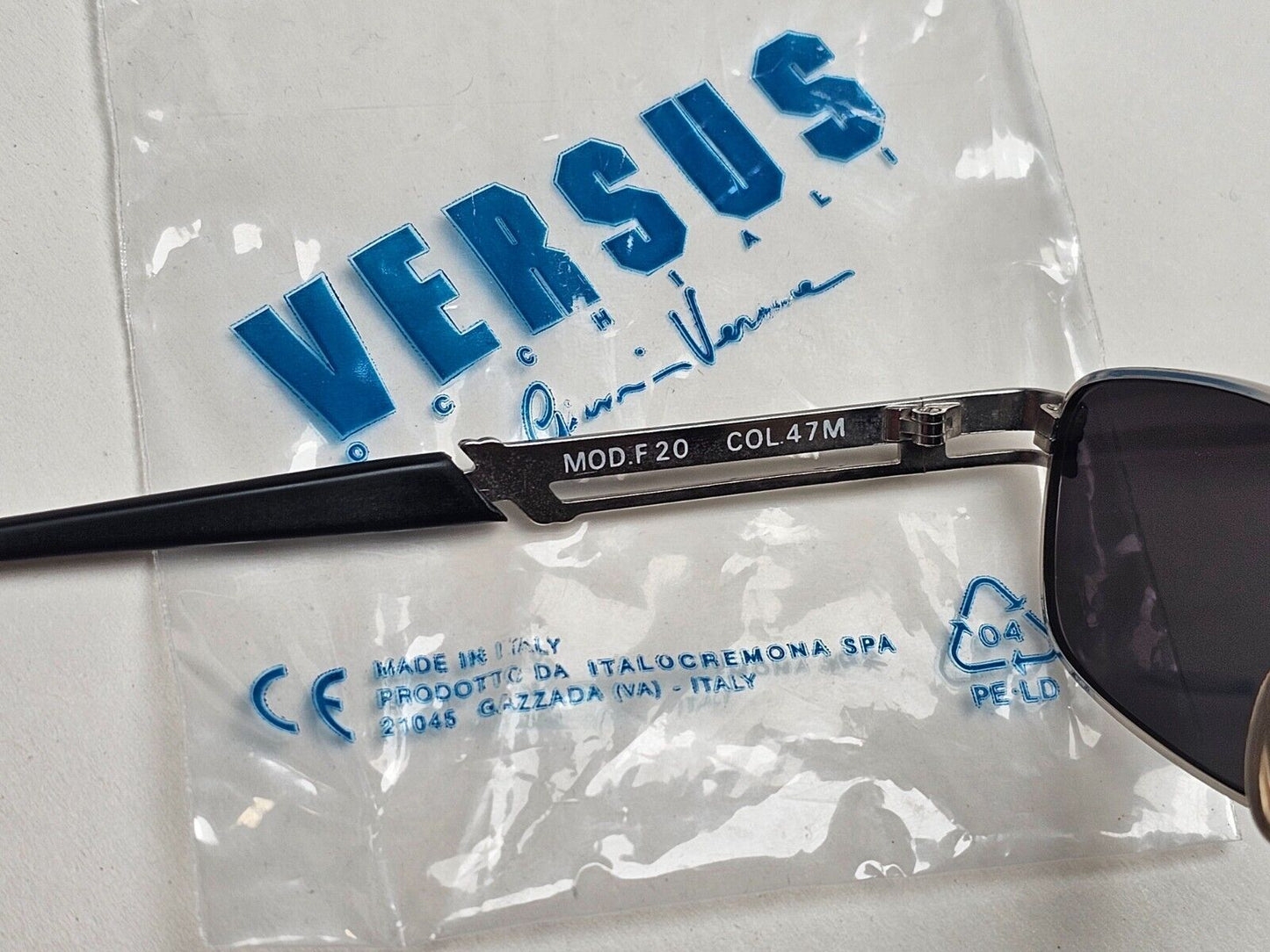 Versus Sunglasses 1996 by Gianni Versace Vintage Silver Black MOD F20 COL 47M