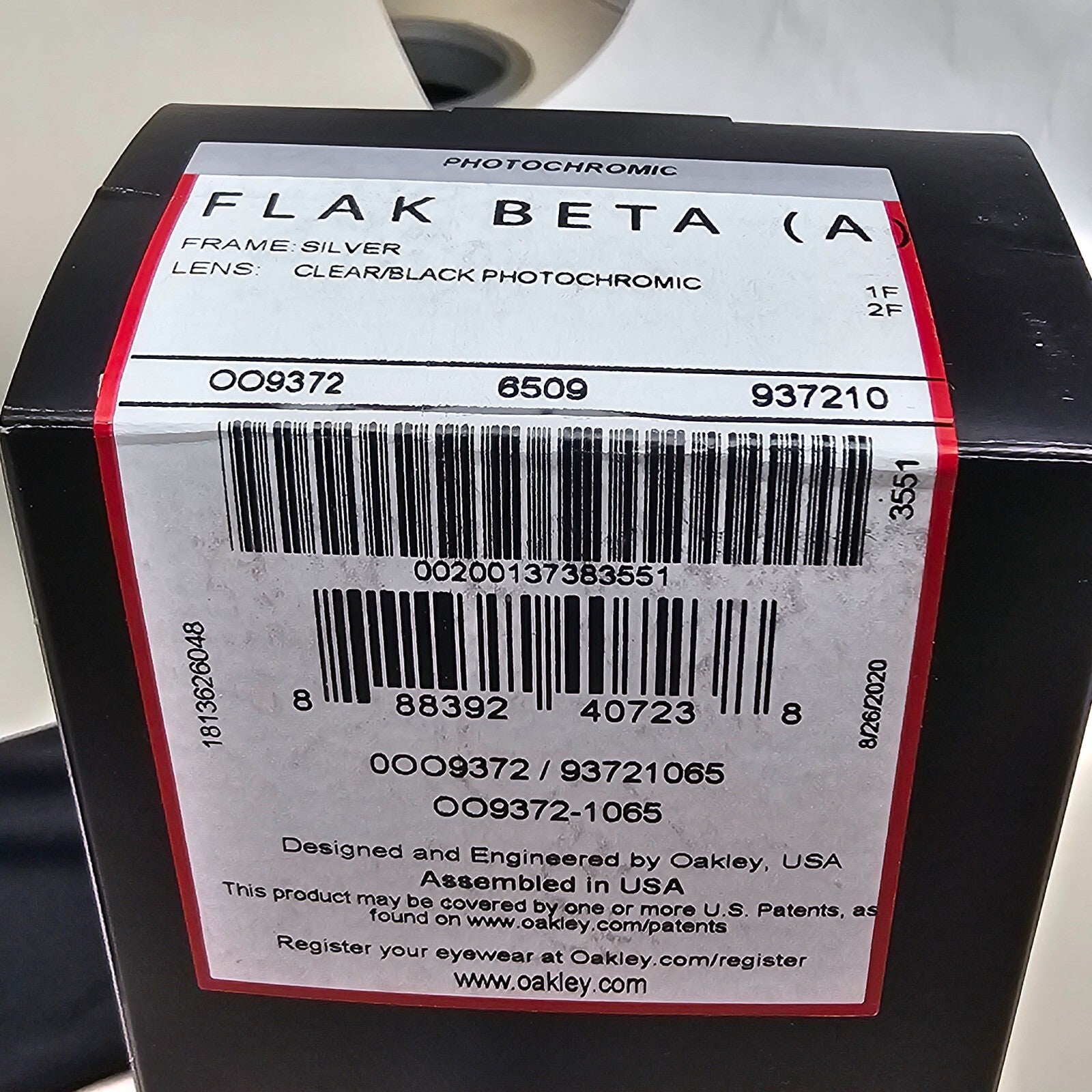 Oakley Sunglasses Photochromic Flak Beta (A) Silver Clear Black OO 9372 10 65mm