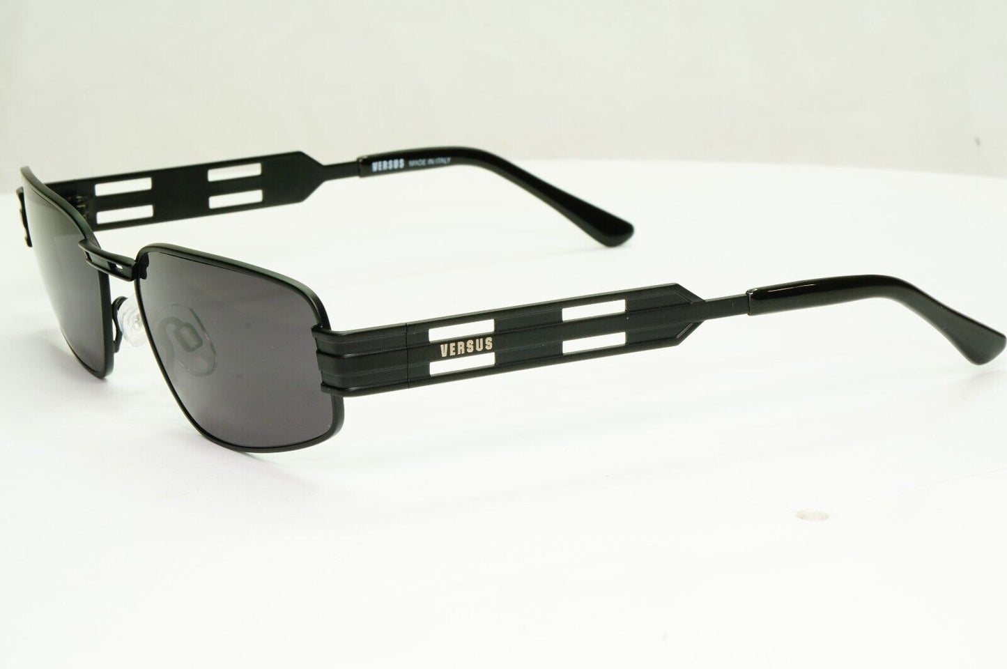 Versus Gianni Versace 1997 Sunglasses Vintage Black Rectangle MOD R07 COL 028