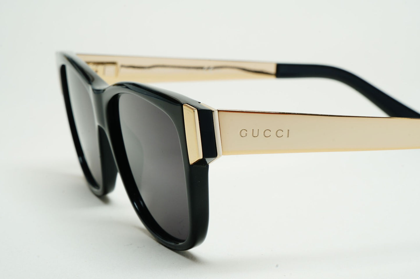 Gucci Sunglasses 2010 Vintage Black Gold Square GG 3719 ANW 53mm