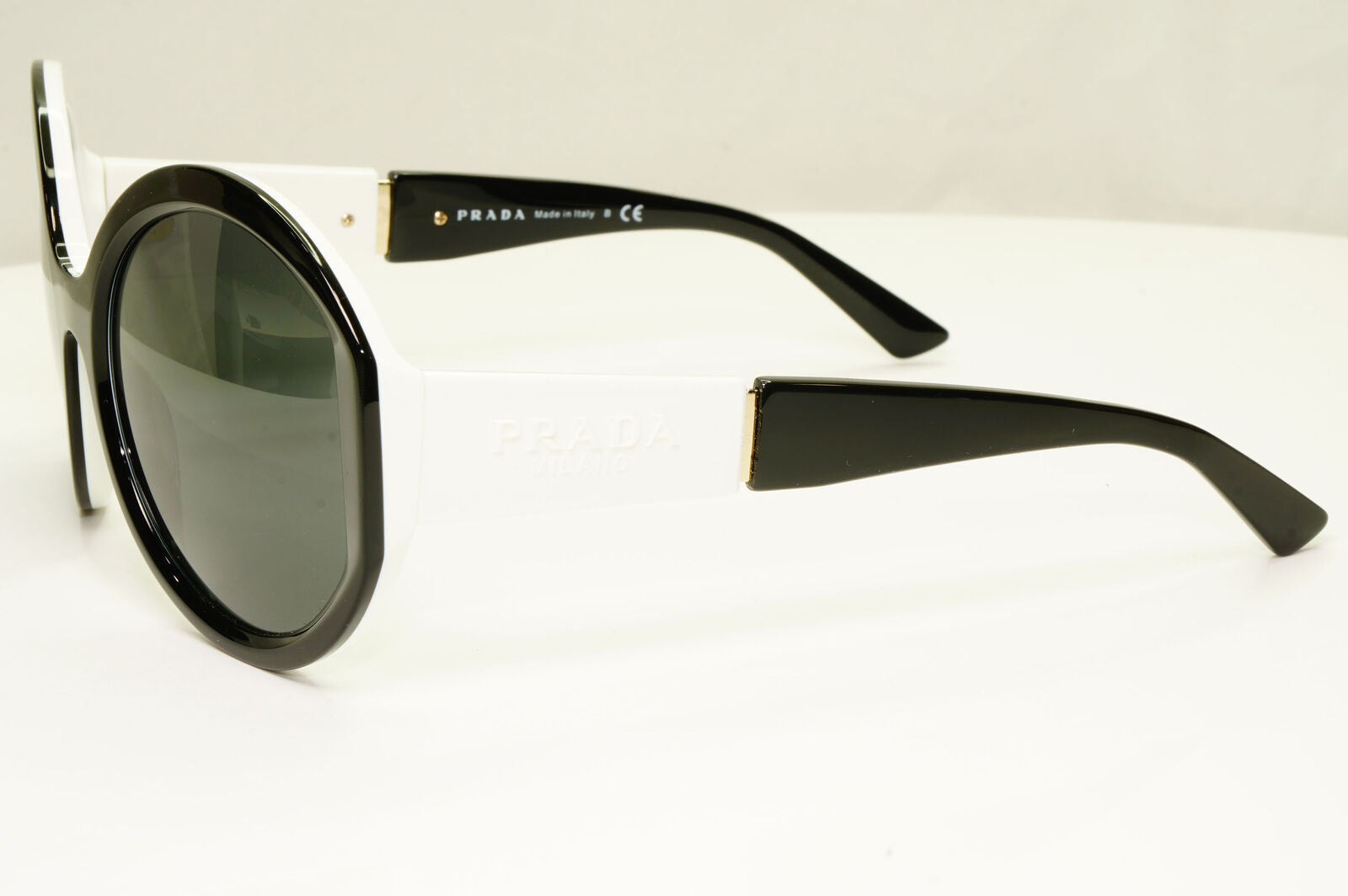 Prada Black Oversized Sunglasses White Round Milano SPR 22X PR22XS YC4-5S0
