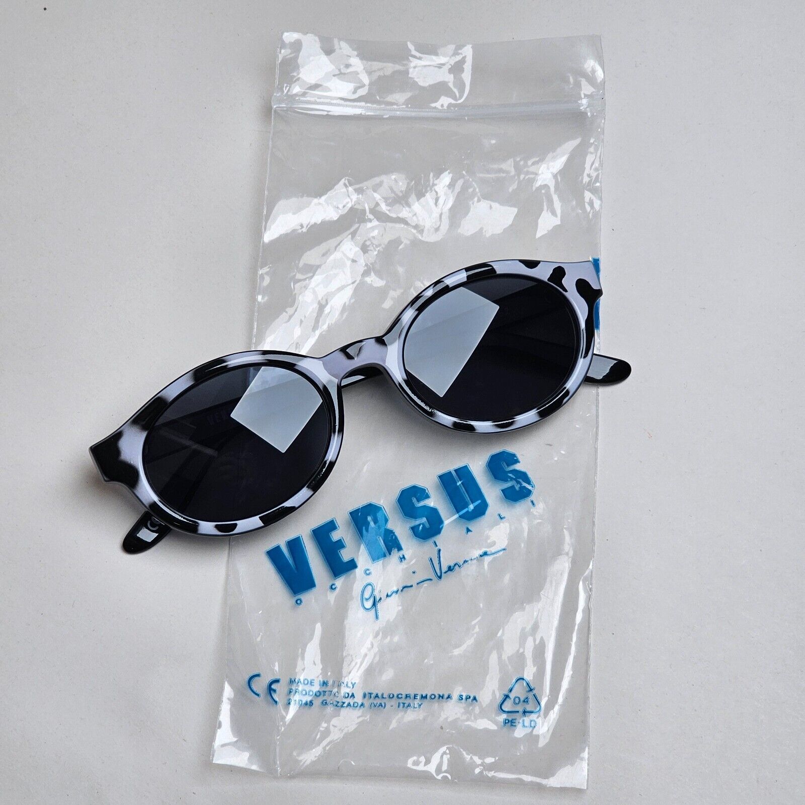 Versus Sunglasses 1996 by Gianni Versace Vintage Black White MOD E10 COL 852