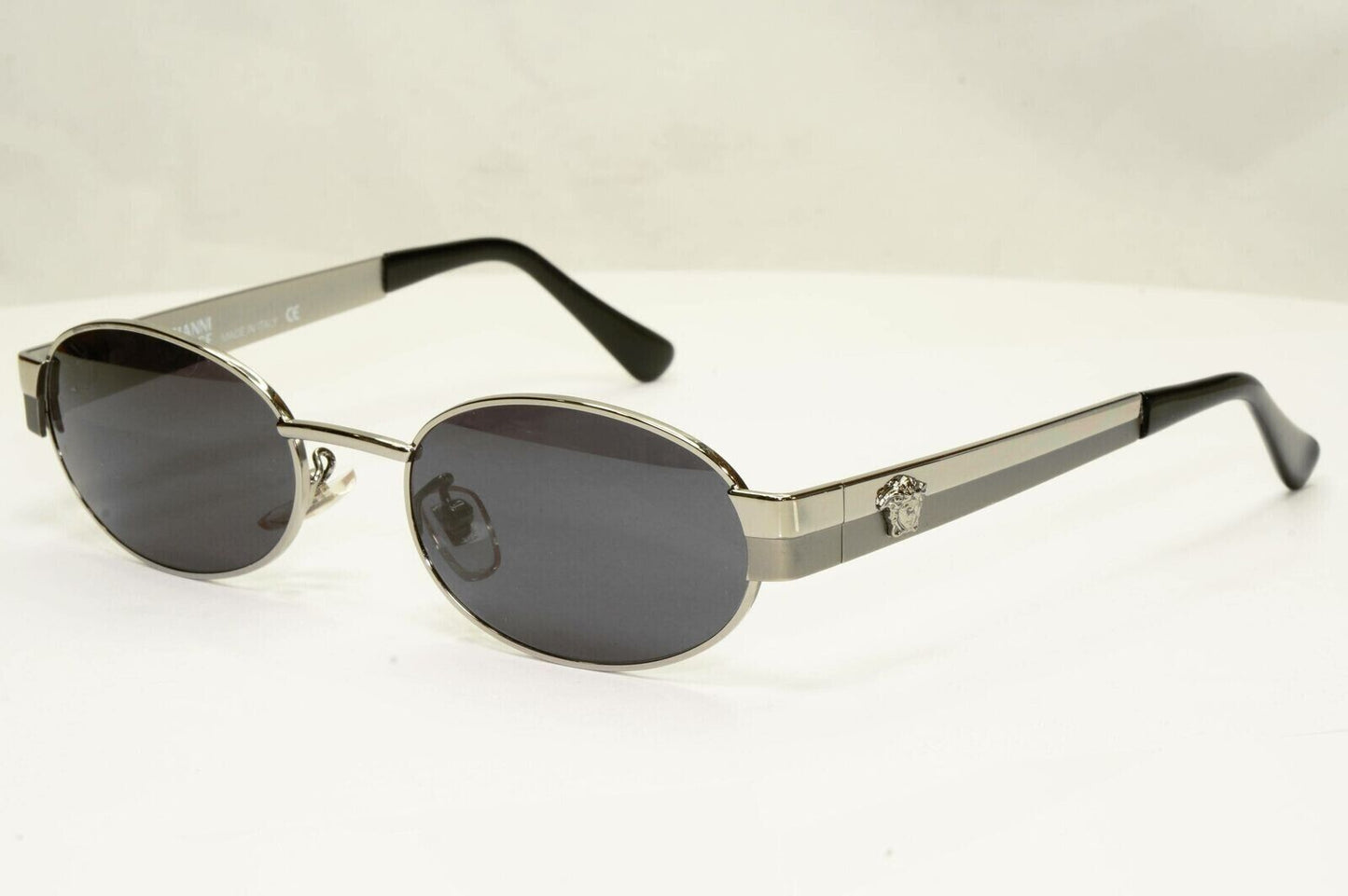 Gianni Versace 1996 Vintage Silver Medusa Oval Metal Sunglasses MOD X32 COL 029