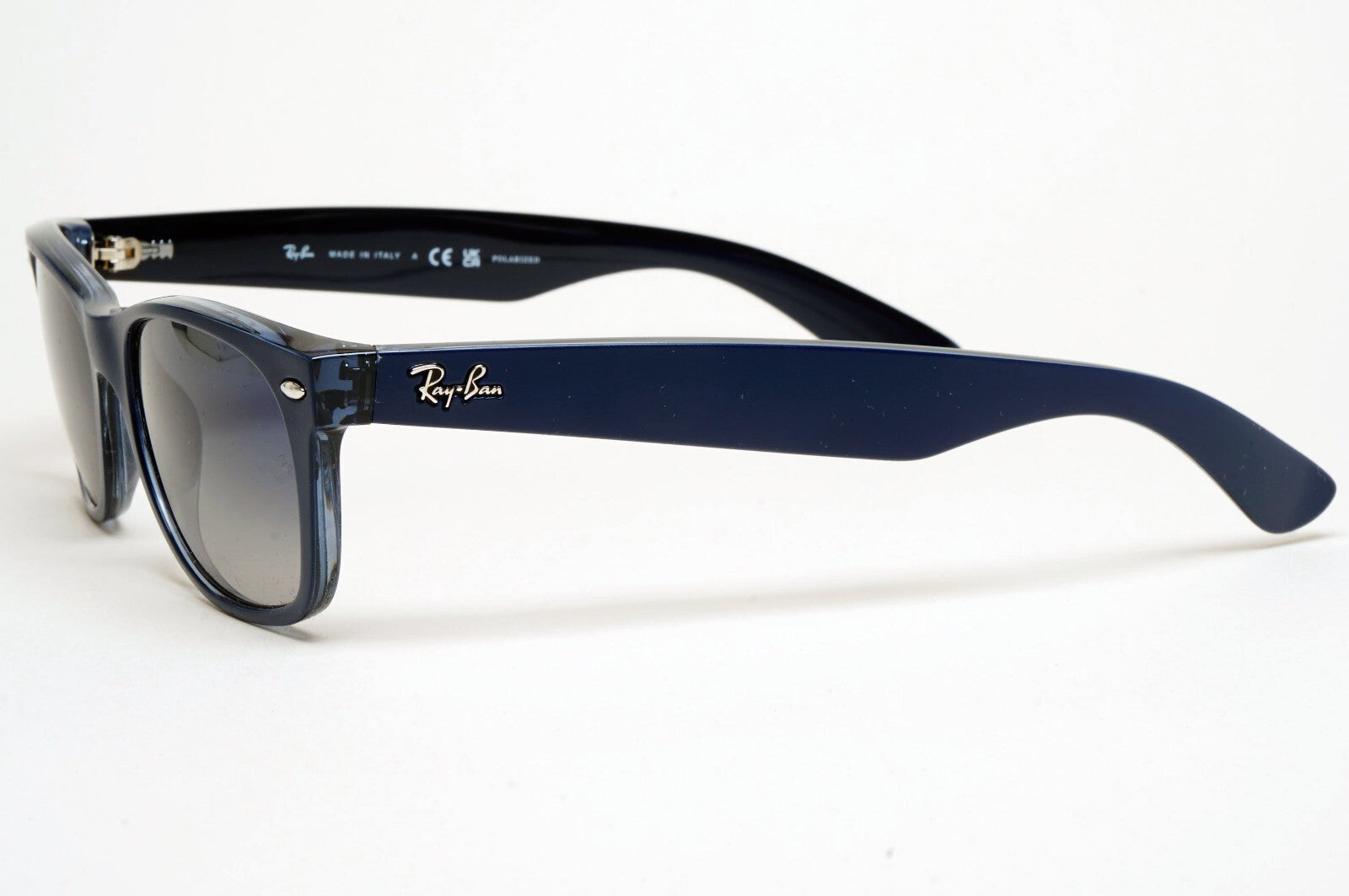 Ray-Ban Sunglasses Polarised New Wayfarer Blue Graident RB 2132 6607/78 52mm